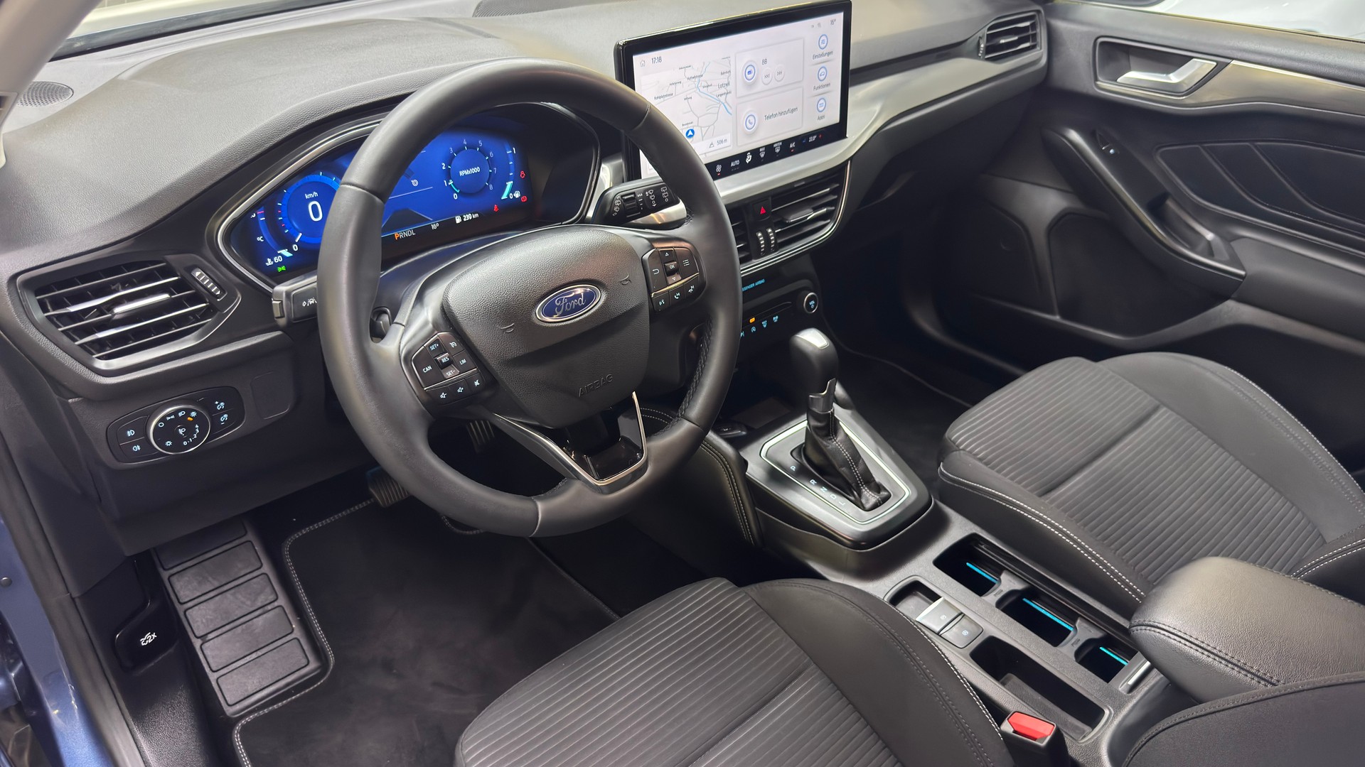 FORD Focus 1.0 MHEV Titanium X Automatic-image-4