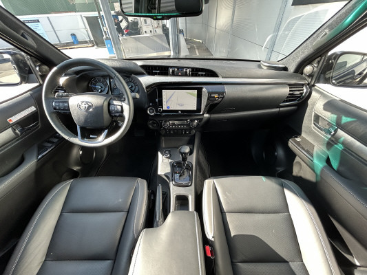 TOYOTA Hilux 2.8d MH Invi. DC4x4-image-5