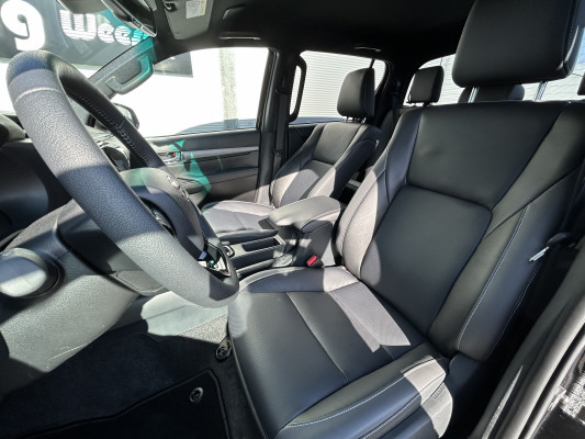 TOYOTA Hilux 2.8d MH Invi. DC4x4-image-8