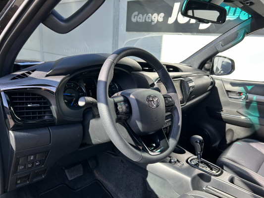 TOYOTA Hilux 2.8d MH Invi. DC4x4-image-9