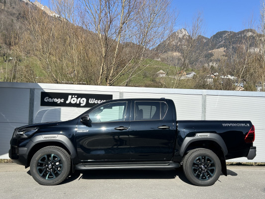 TOYOTA Hilux 2.8d MH Invi. DC4x4-image-2