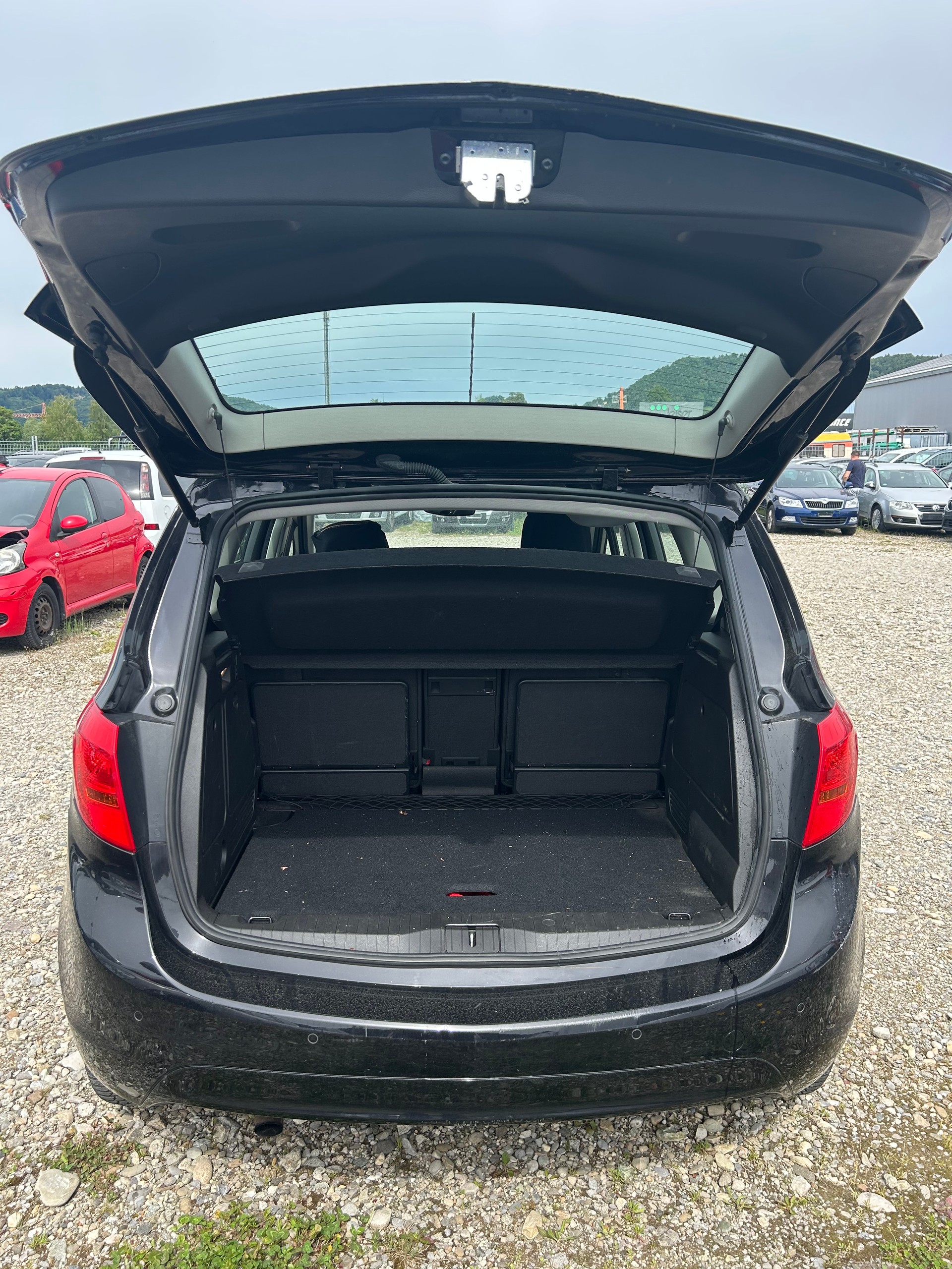 OPEL Meriva 1.7 CDTi Cosmo Automatic-image-12