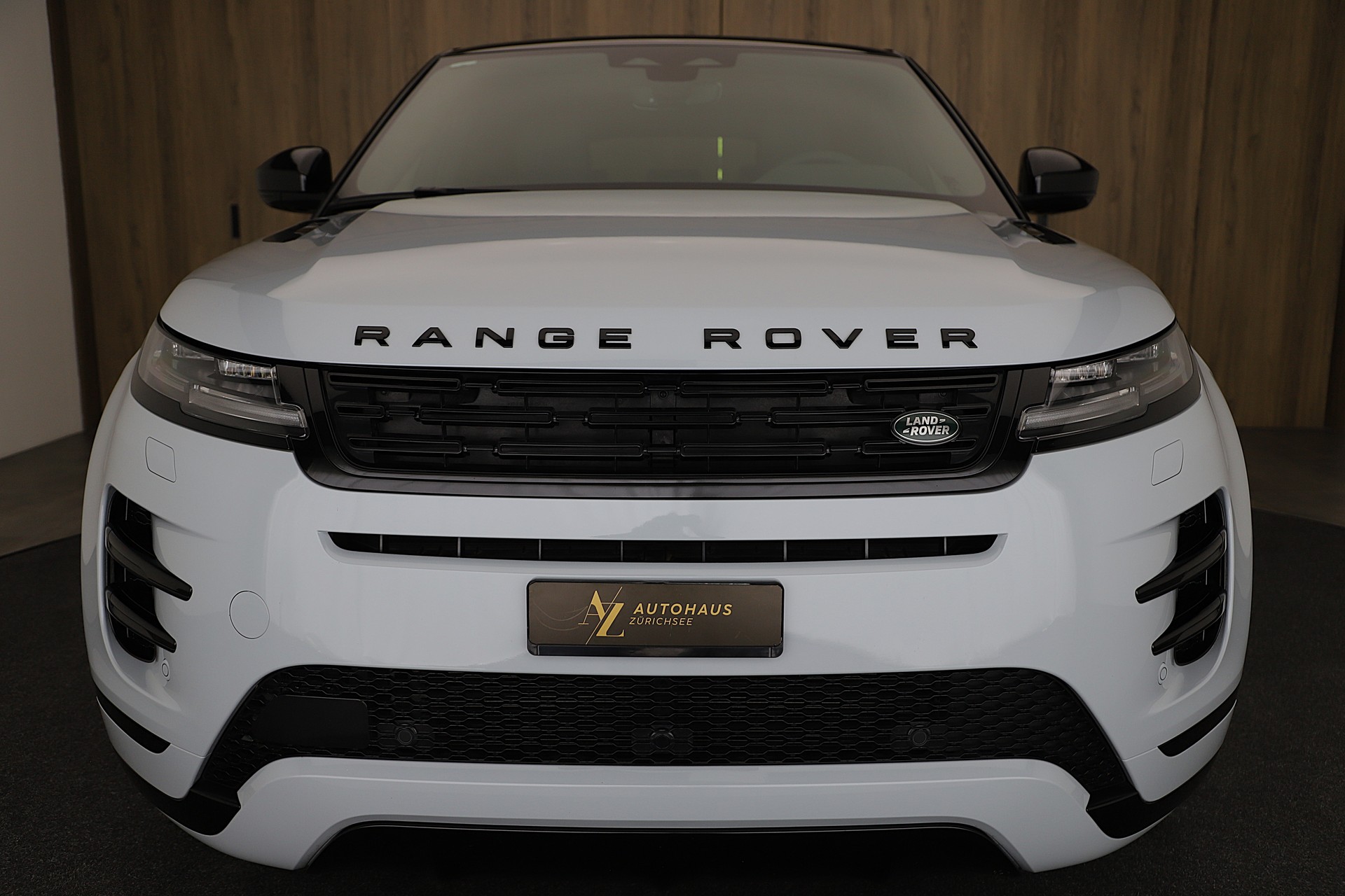 LAND ROVER Range Rover Evoque R-Dynamic D 200 MHEV SE AT9-image-1