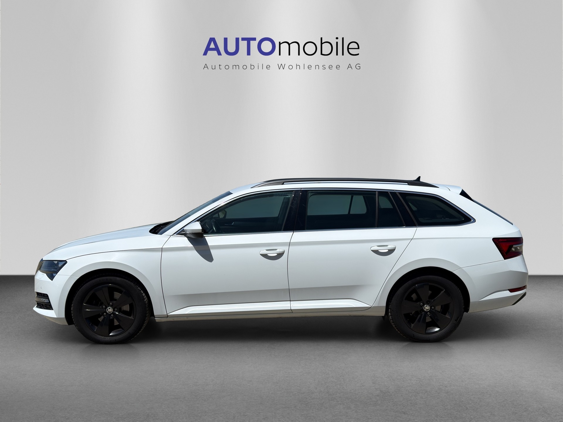 SKODA Superb Combi 2.0 TDi Ambition DSG-image-0
