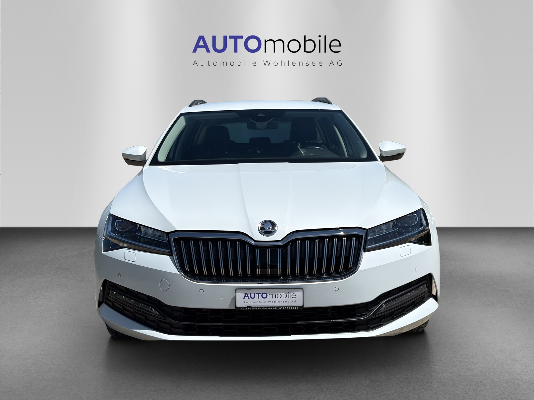 SKODA Superb Combi 2.0 TDi Ambition DSG-image-2