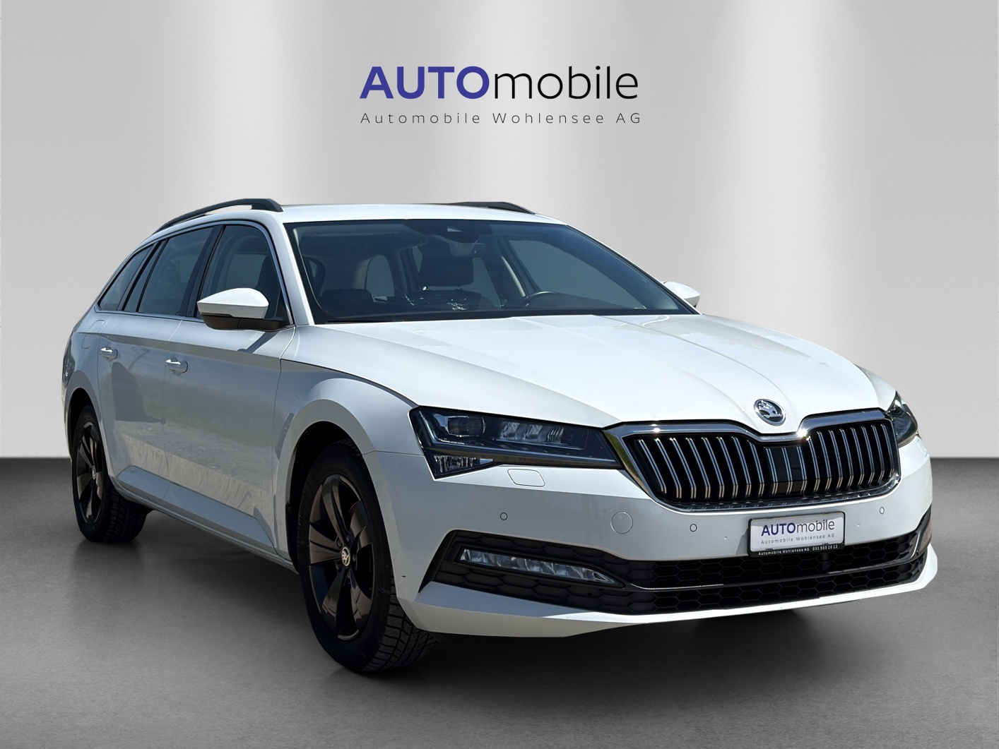 SKODA Superb Combi 2.0 TDi Ambition DSG-image-3
