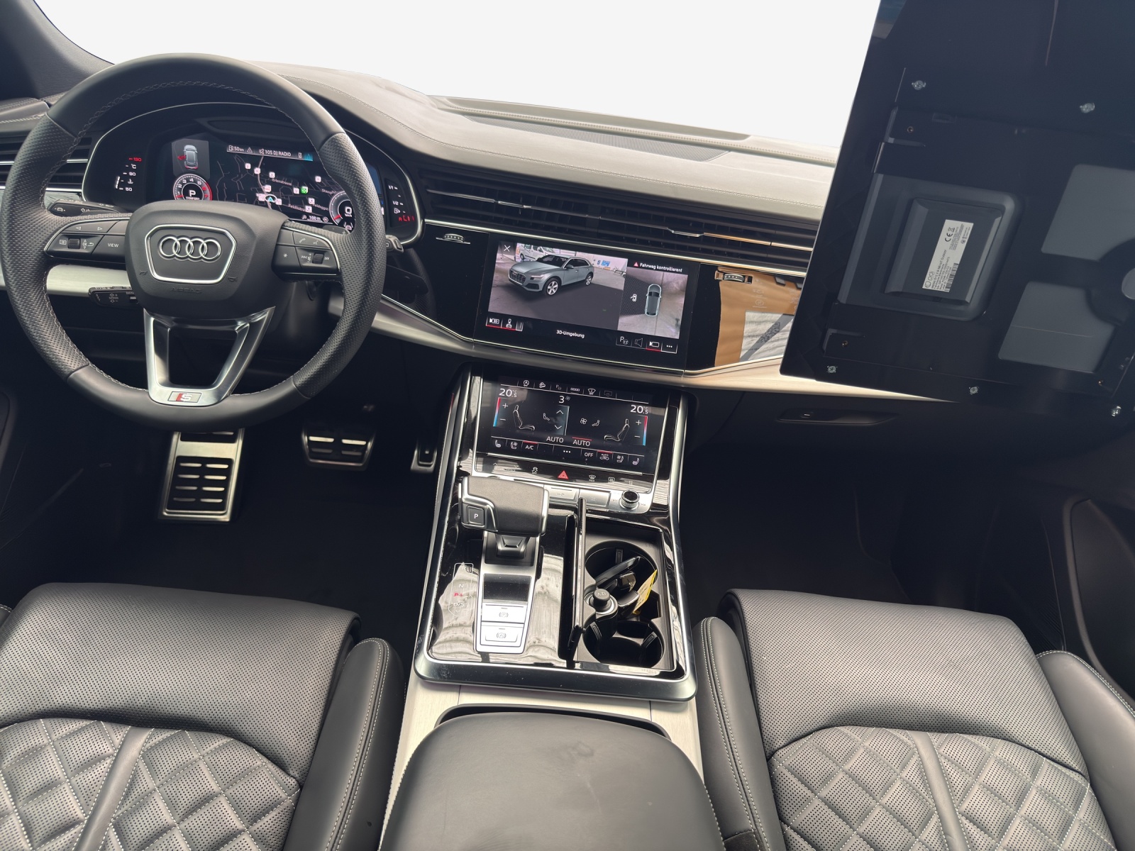 AUDI Q8 55 TFSI quattro tiptronic-image-8