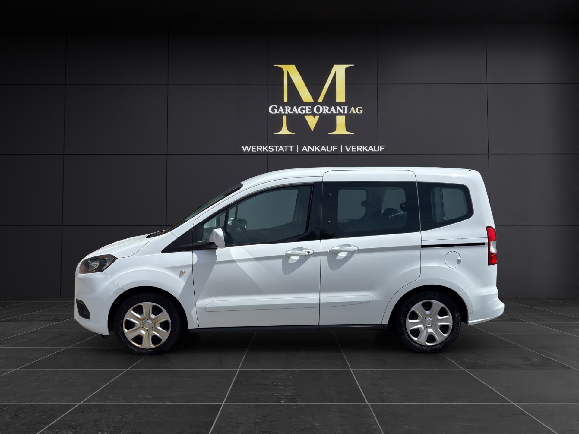 FORD Tourneo Courier 1.0 SCTi Titanium-image-1