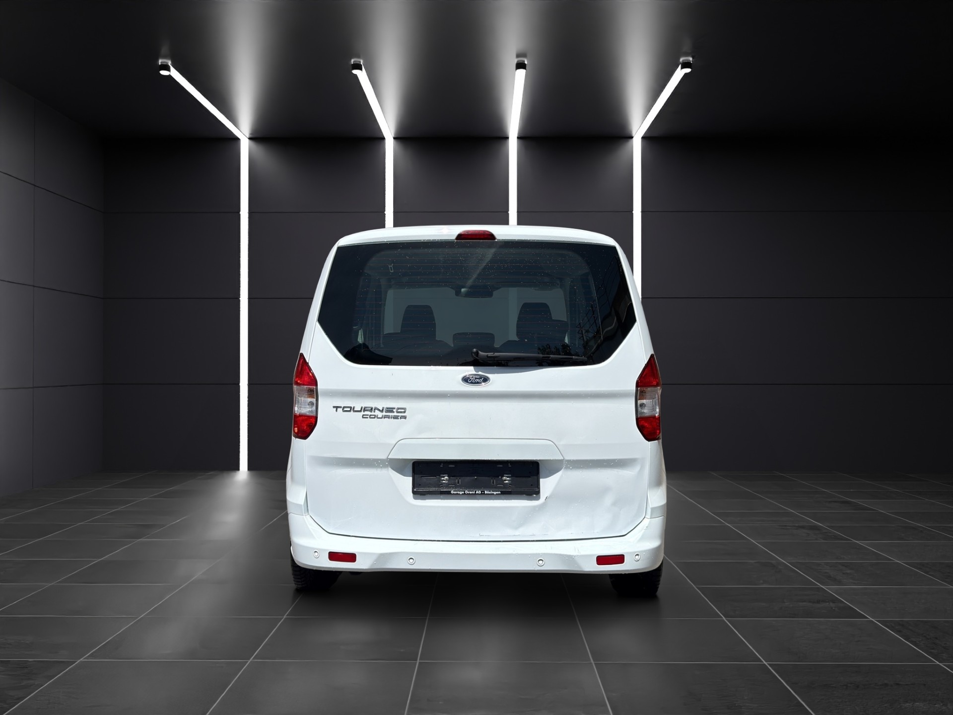 FORD Tourneo Courier 1.0 SCTi Titanium-image-3