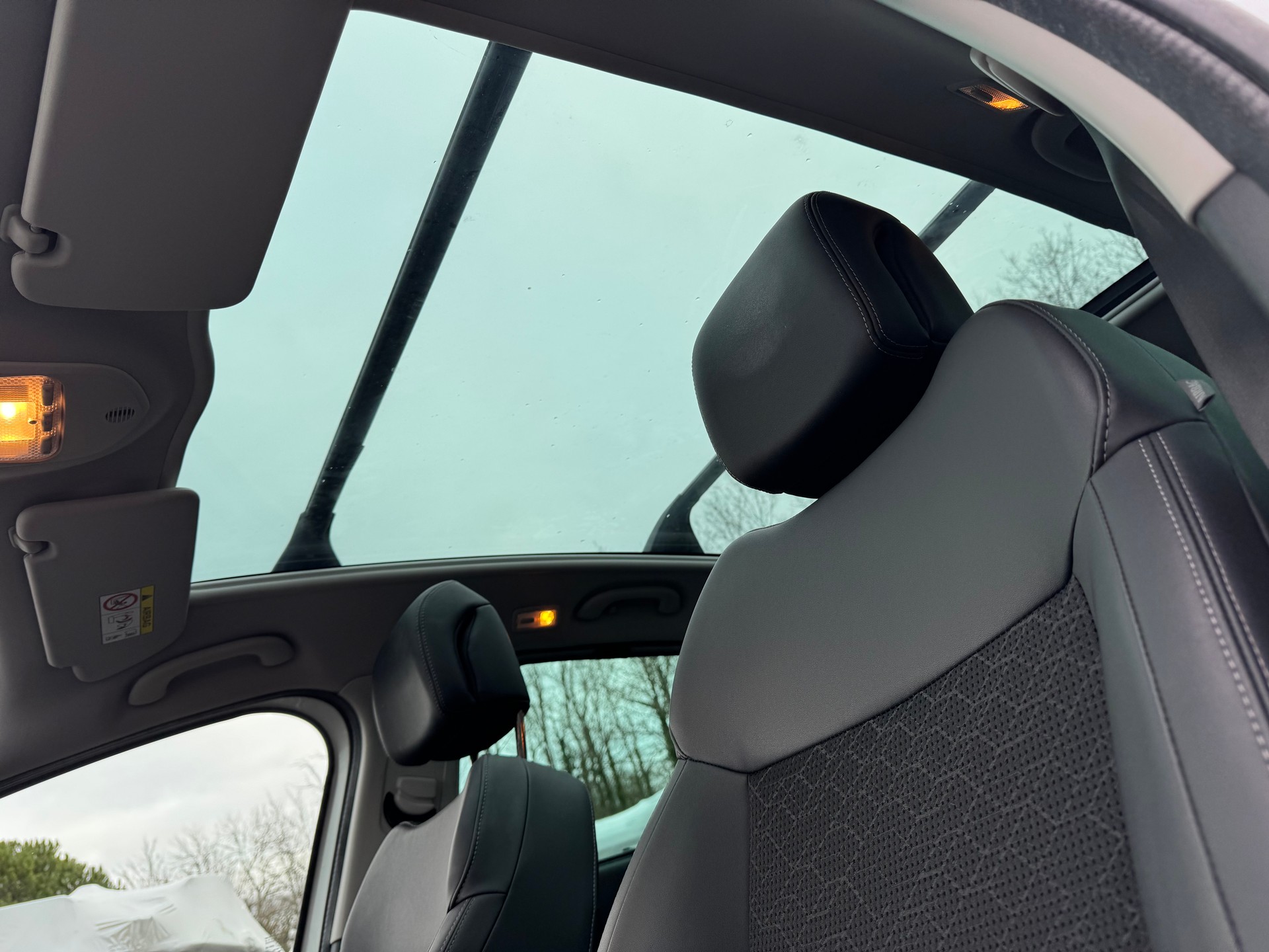 PEUGEOT 3008 1.6 Blue HDI Sensation Tiptronic-image-10