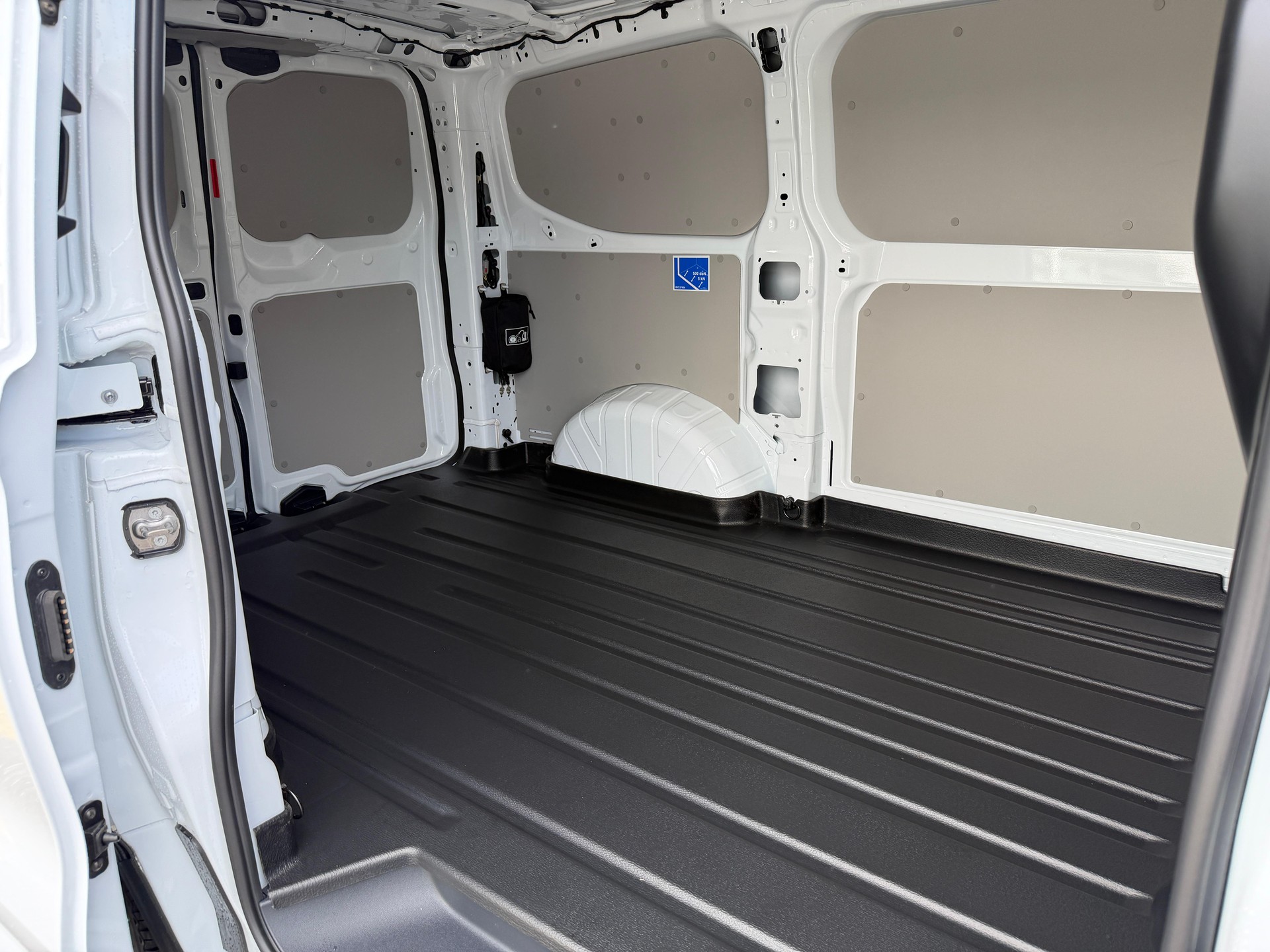 FORD Transit C Van 320 L1 2.0 EcoBlue 136 Trend-image-12