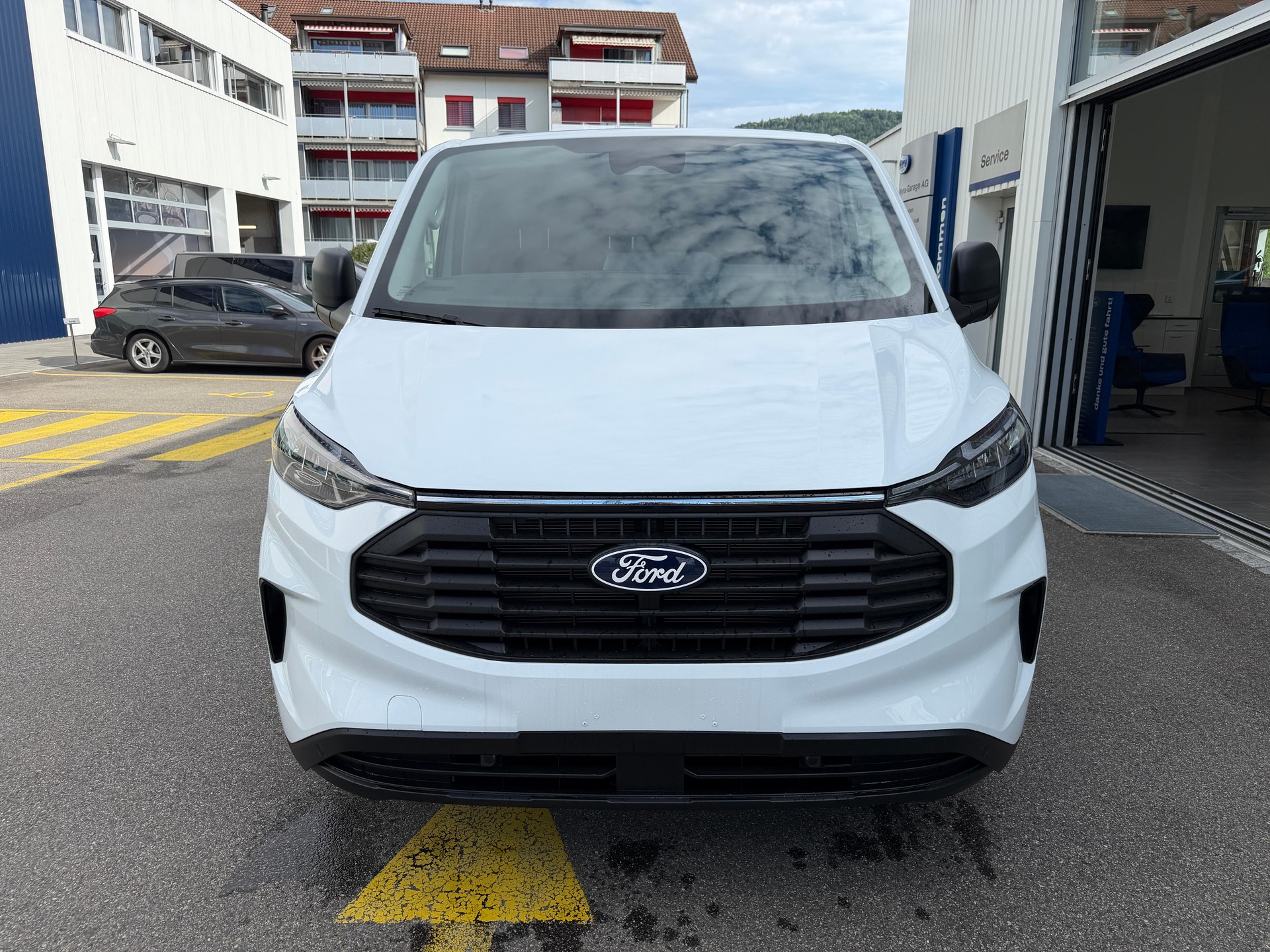 FORD Transit C Van 320 L1 2.0 EcoBlue 136 Trend-image-1