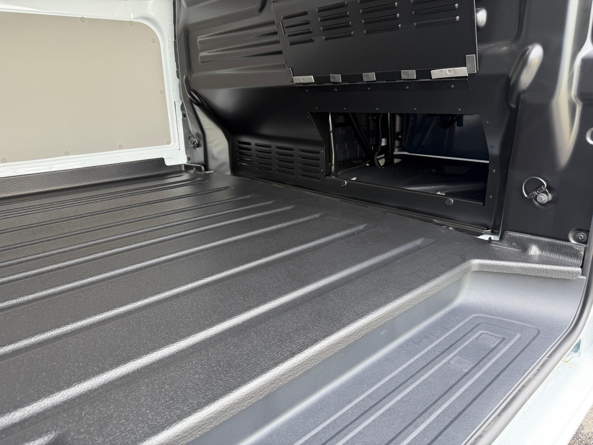 FORD Transit C Van 320 L1 2.0 EcoBlue 136 Trend-image-13