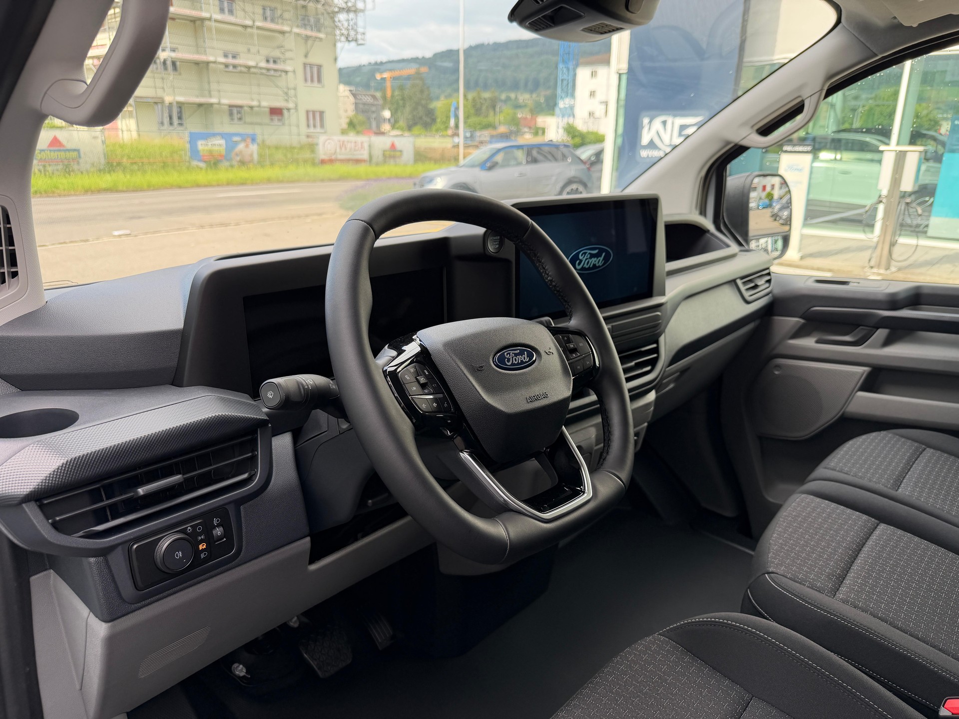 FORD Transit C Van 320 L1 2.0 EcoBlue 136 Trend-image-9