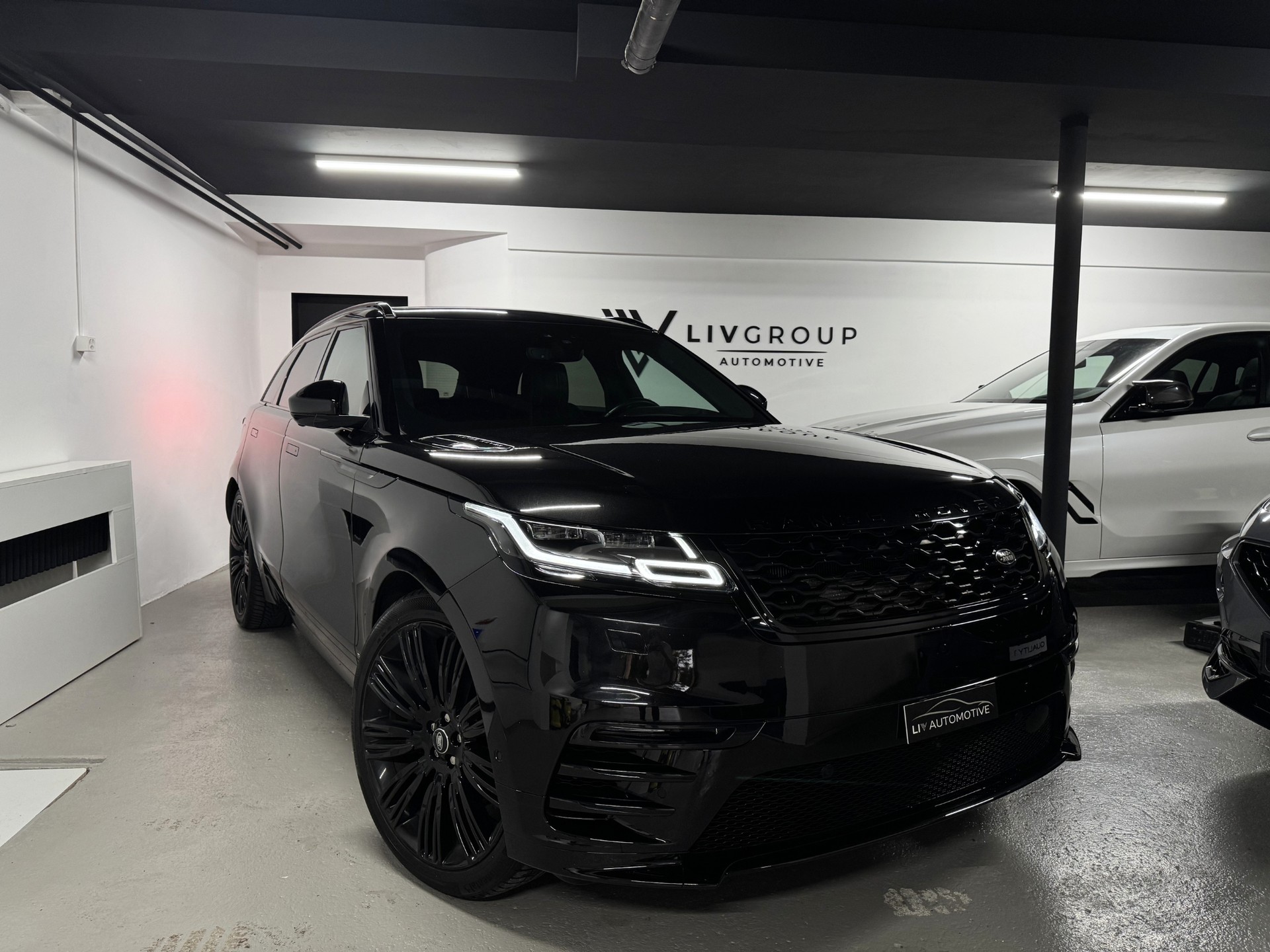 LAND ROVER Range Rover Velar R-Dynamic P 300 HSE Automatic-image-0