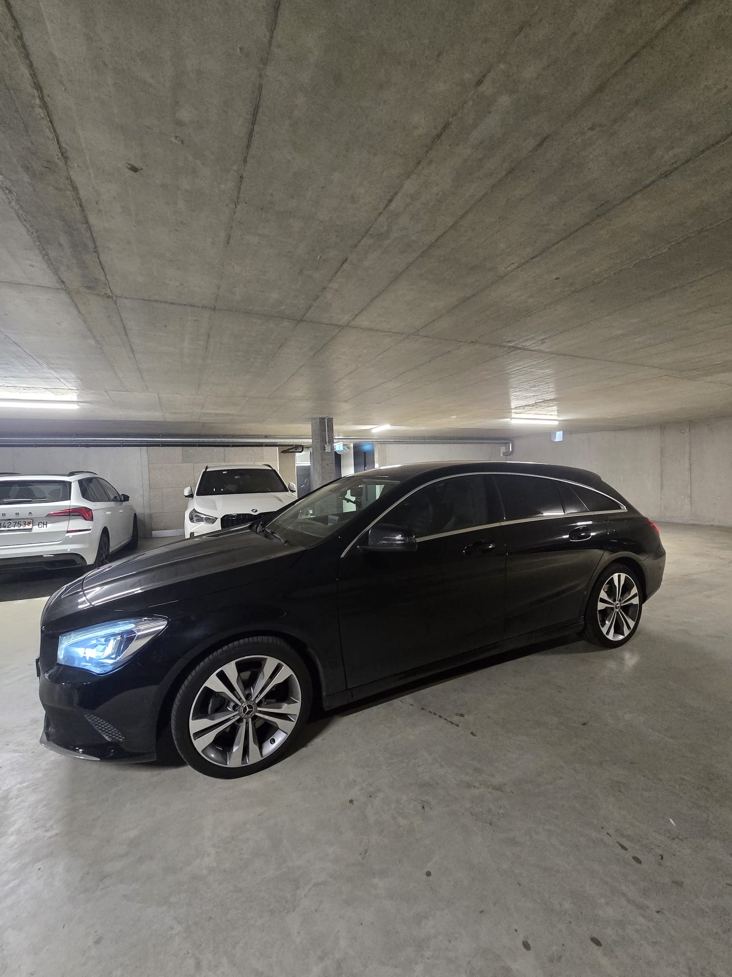 MERCEDES-BENZ CLA 180 kombi