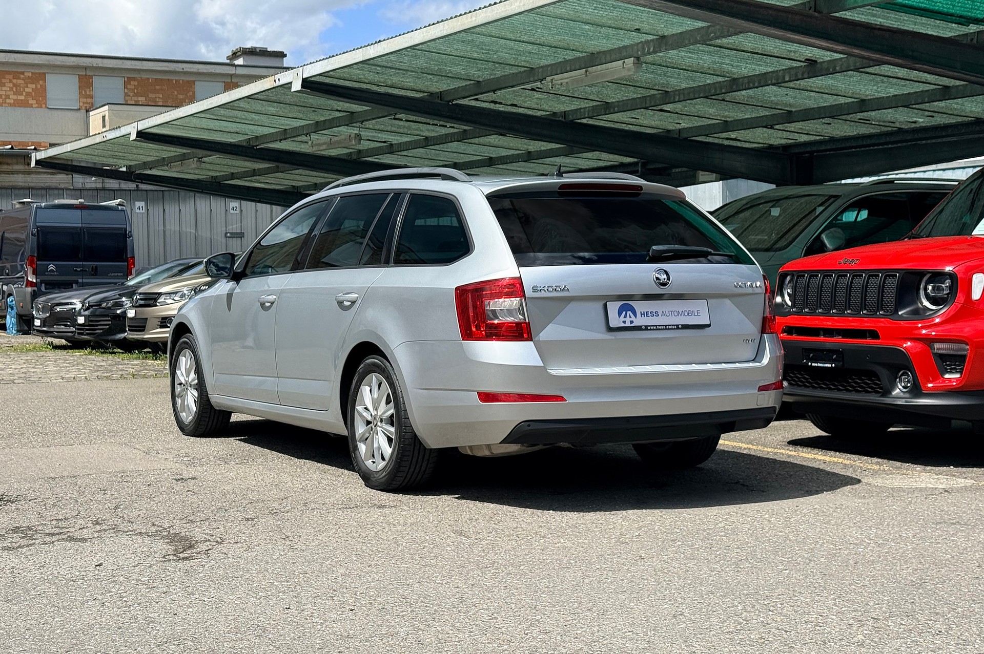 SKODA Octavia Combi 2.0 TDI Ambition 4x4 DSG AHK-image-2