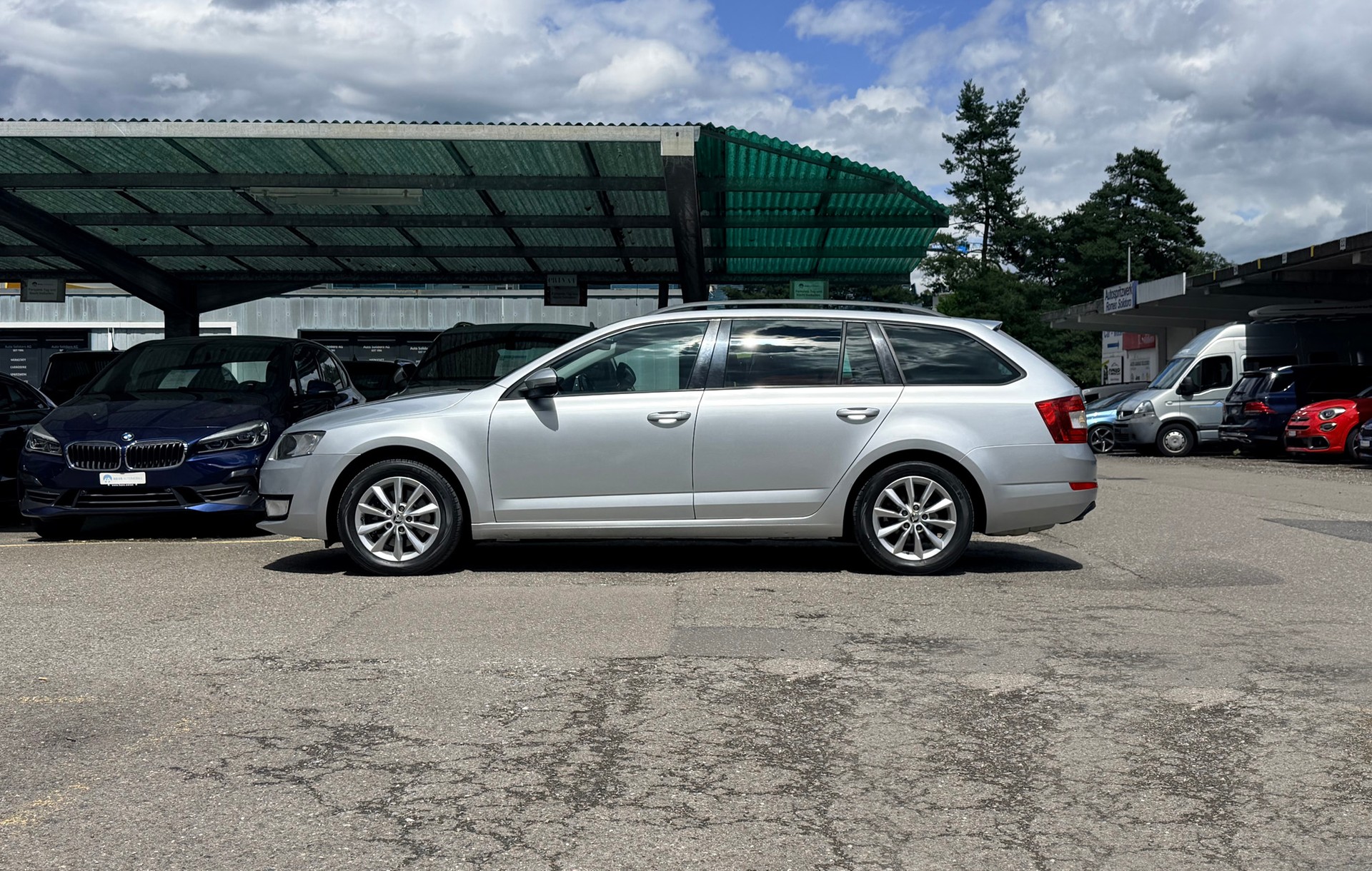 SKODA Octavia Combi 2.0 TDI Ambition 4x4 DSG AHK-image-1