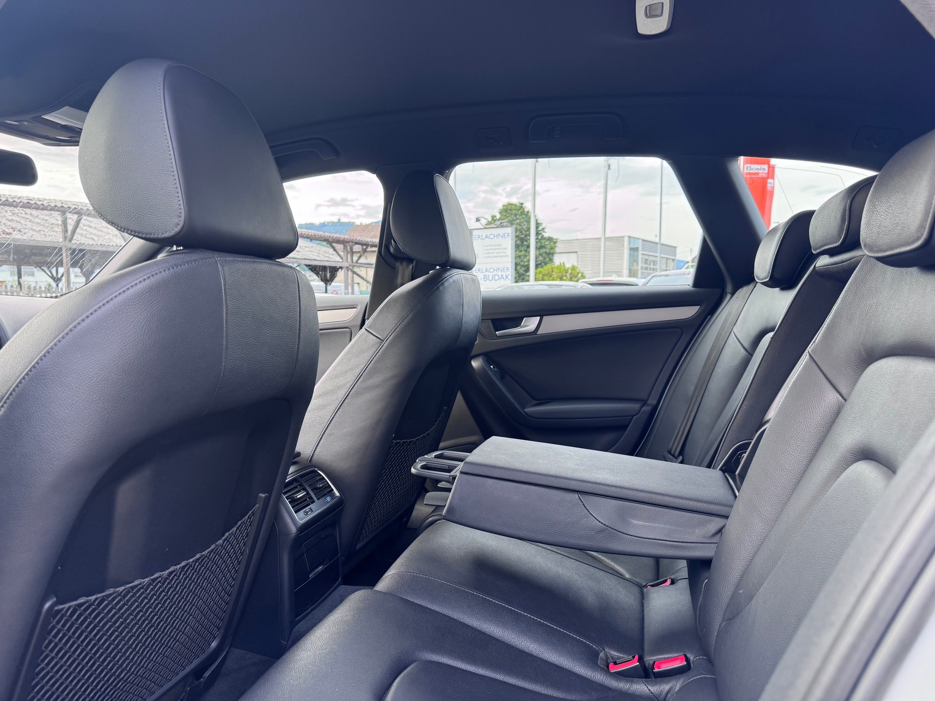 AUDI A4 Avant 1.8 TFSI multitronic-image-7