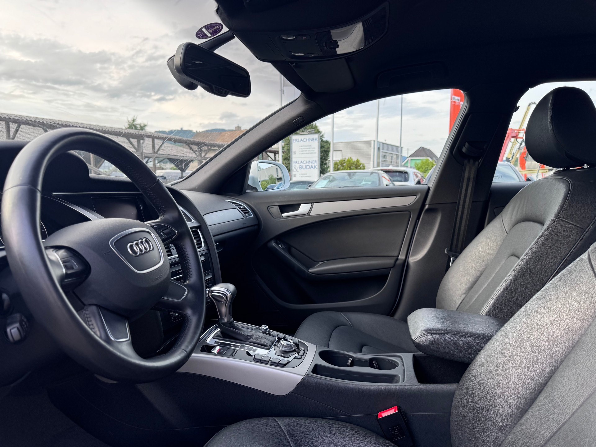 AUDI A4 Avant 1.8 TFSI multitronic-image-11
