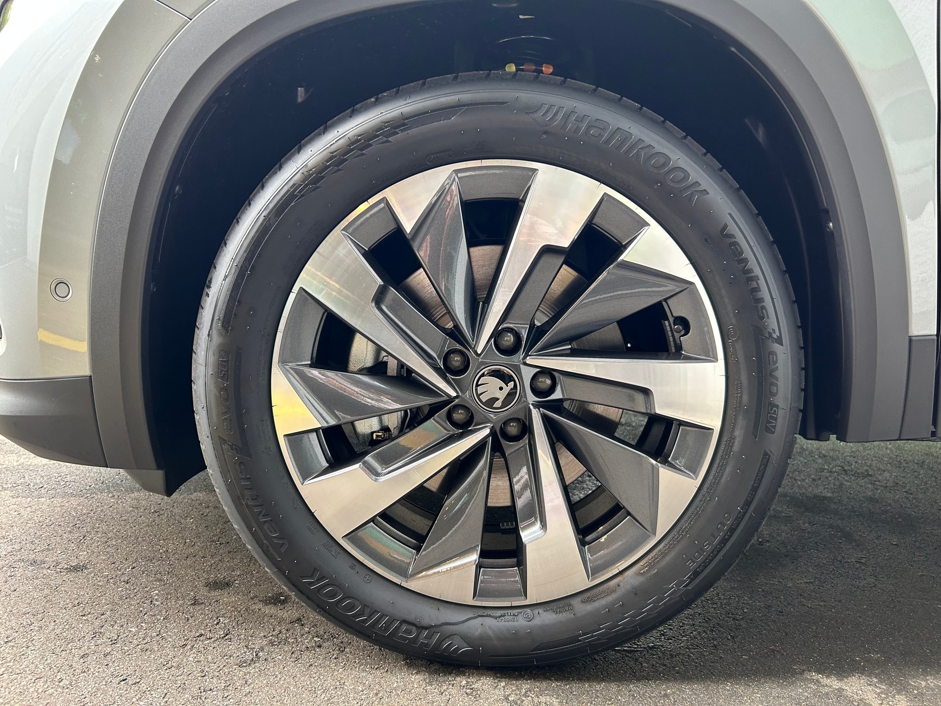 SKODA Kodiaq 2.0 TSI Dynamic 4x4-image-17