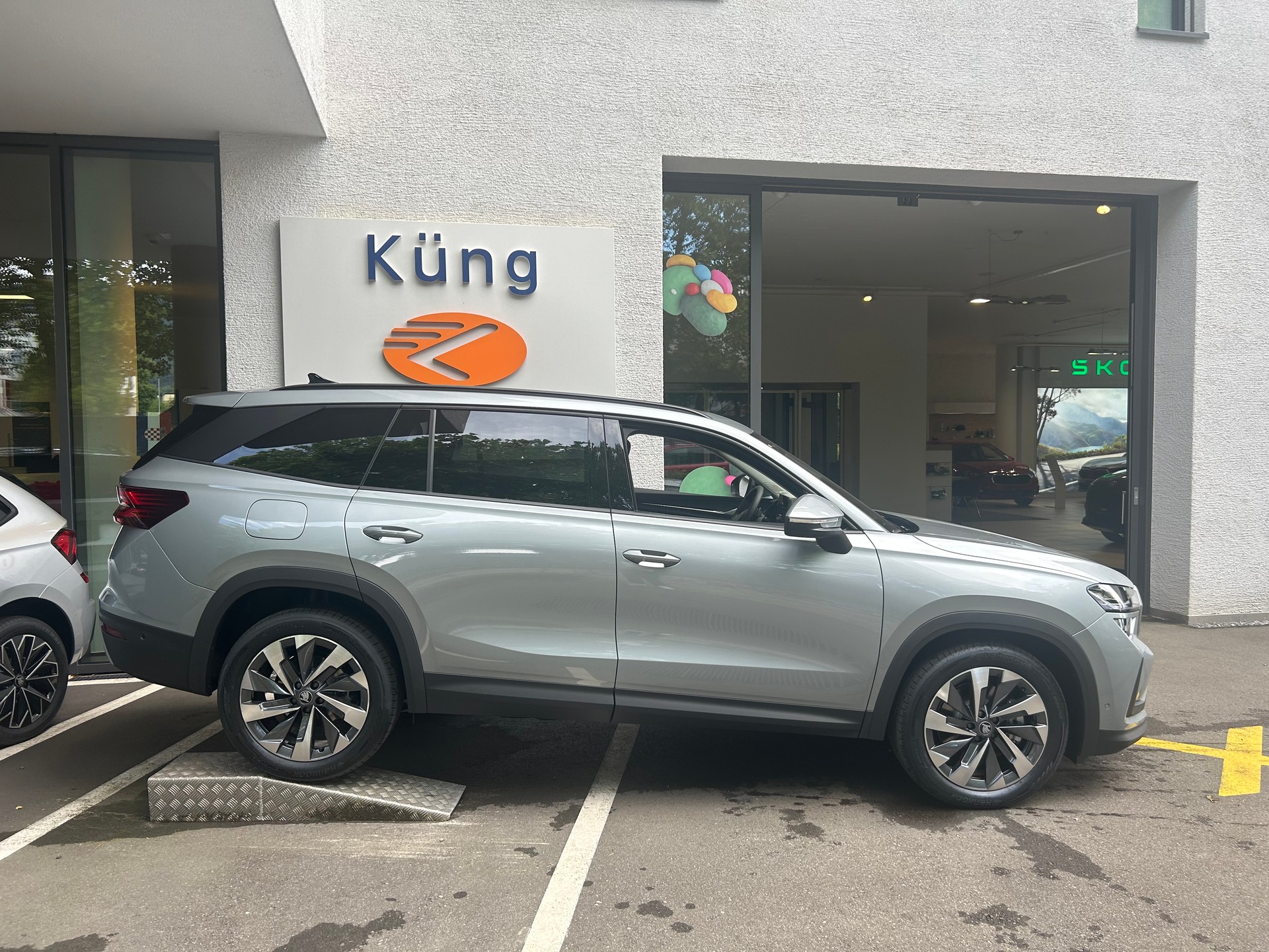 SKODA Kodiaq 2.0 TSI Dynamic 4x4-showroom-element-1