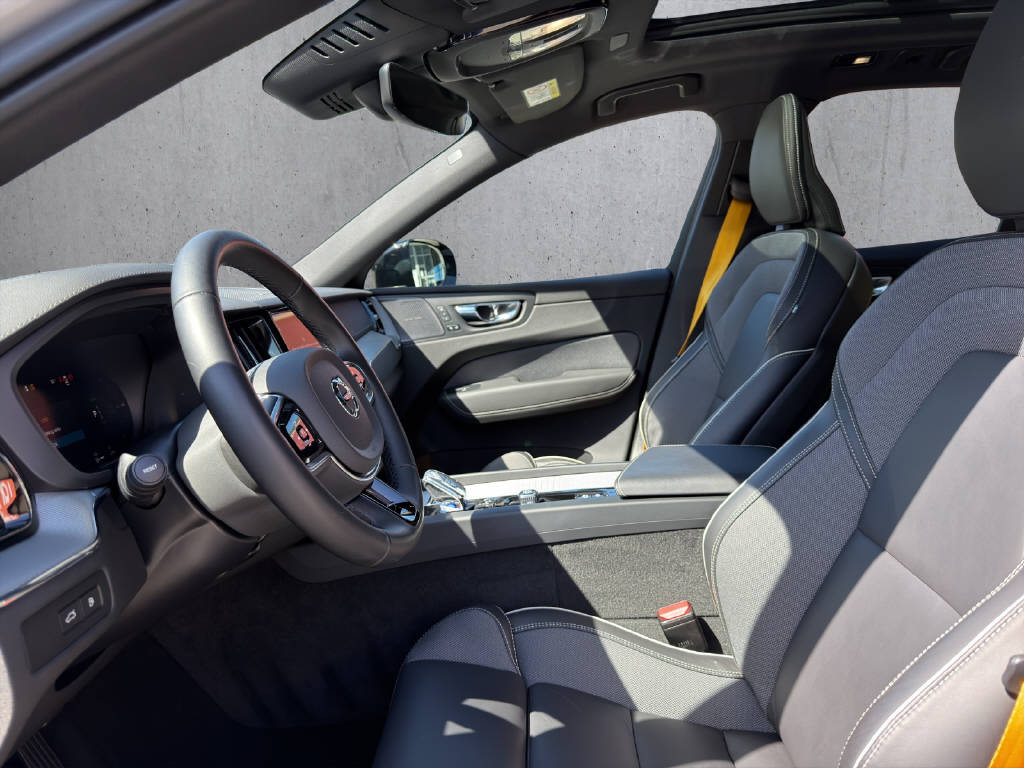 VOLVO XC60 2.0 T8 TE Polestar eAWD-image-8