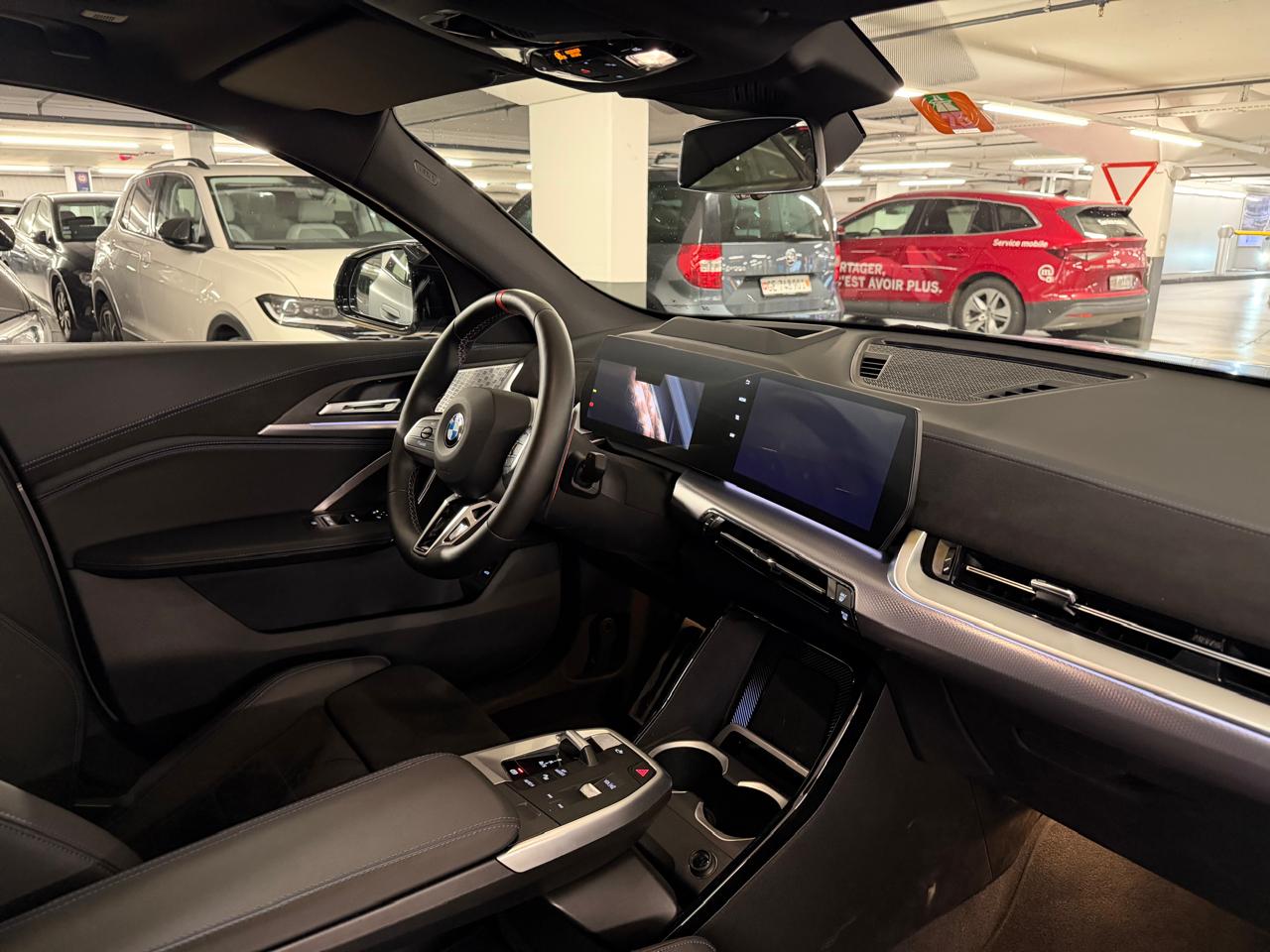 BMW M35i xDrive-image-12