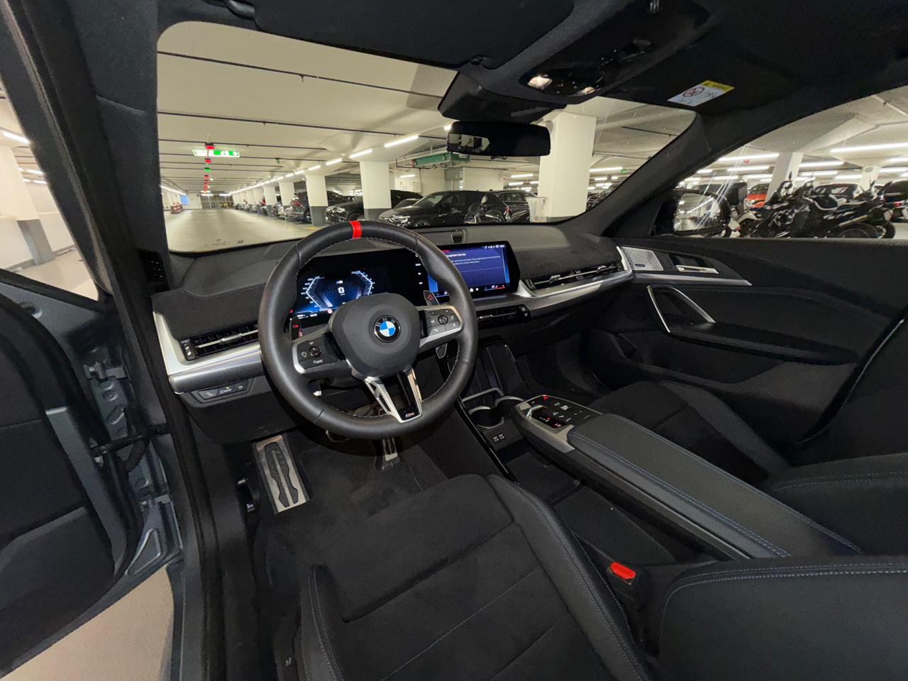 BMW M35i xDrive-image-11
