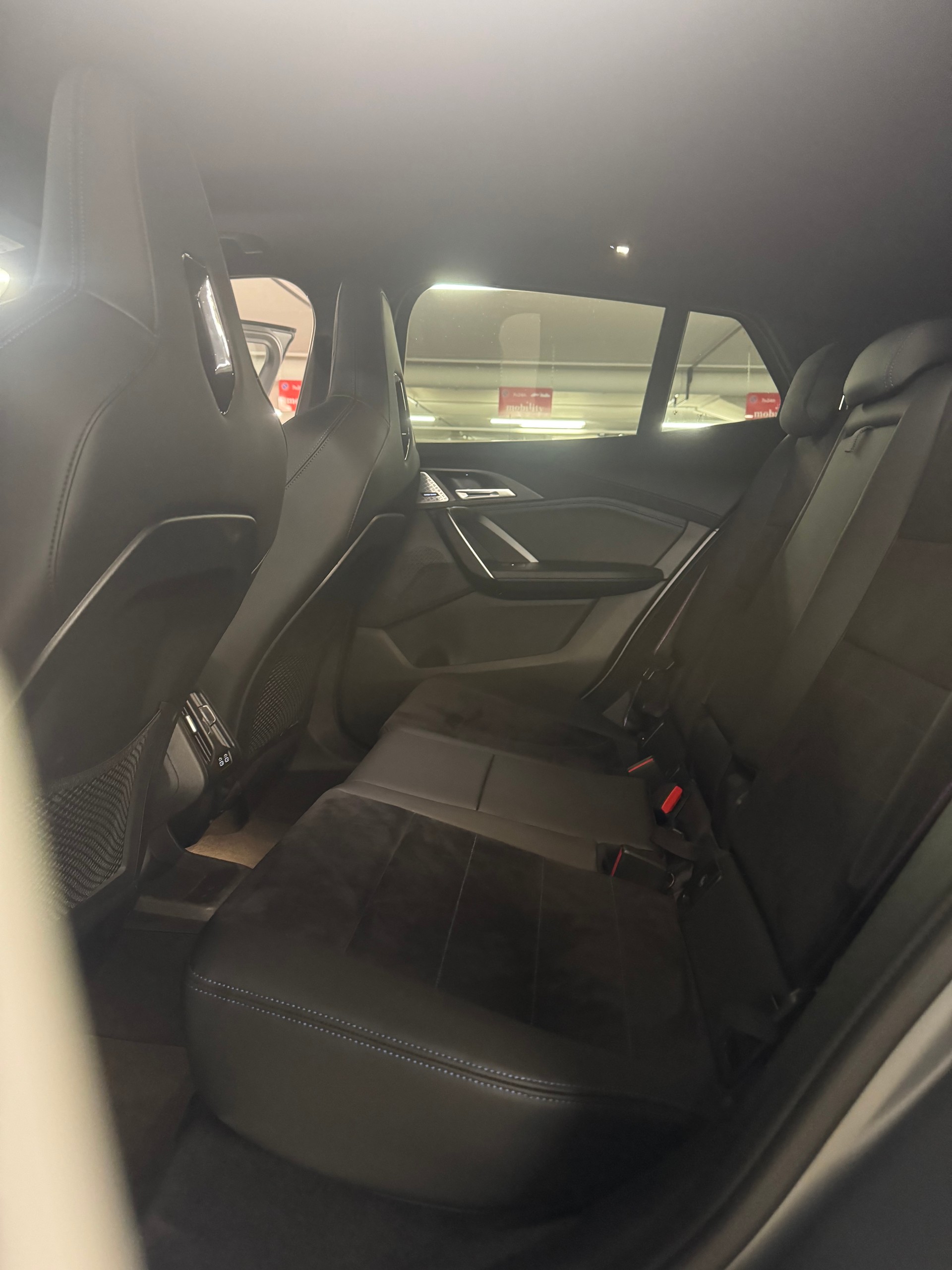 BMW M35i xDrive-image-15