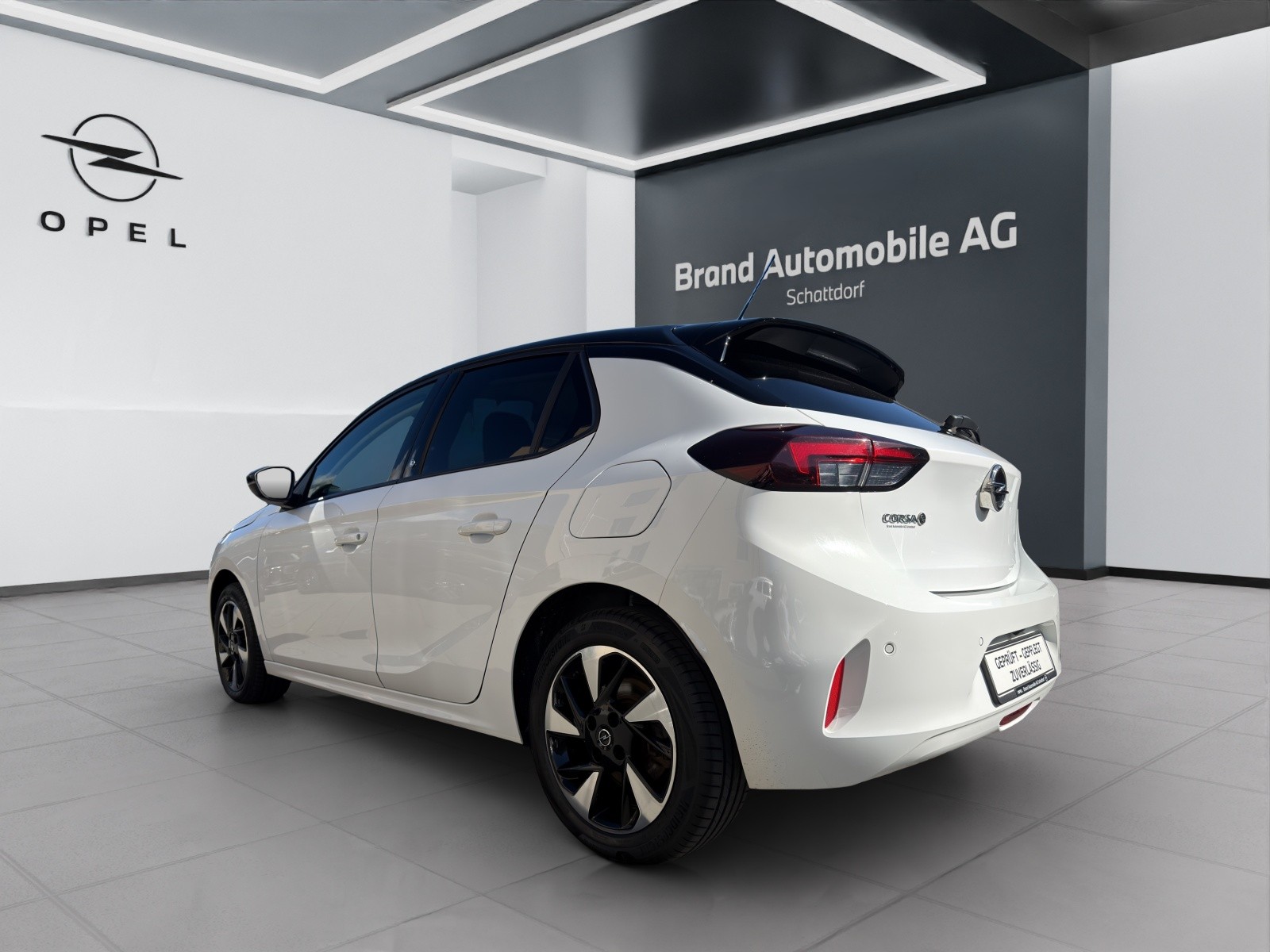 OPEL Corsa-e Edition-showroom-element-3