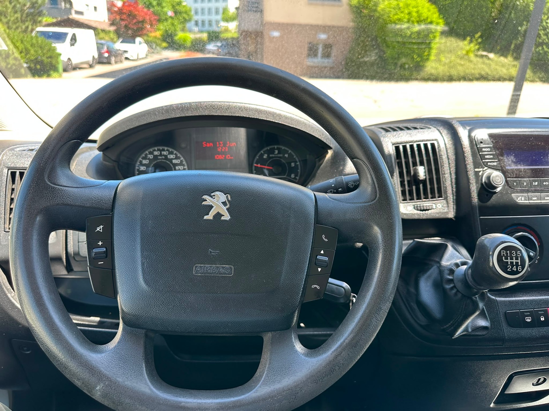PEUGEOT BOXER-image-6