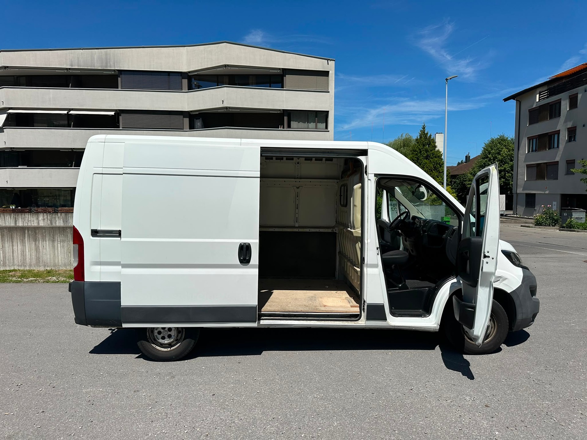 PEUGEOT BOXER-image-12