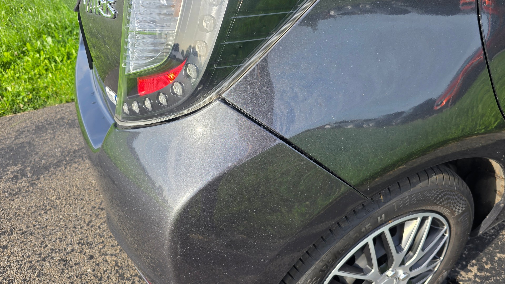 TOYOTA YARIS-image-25