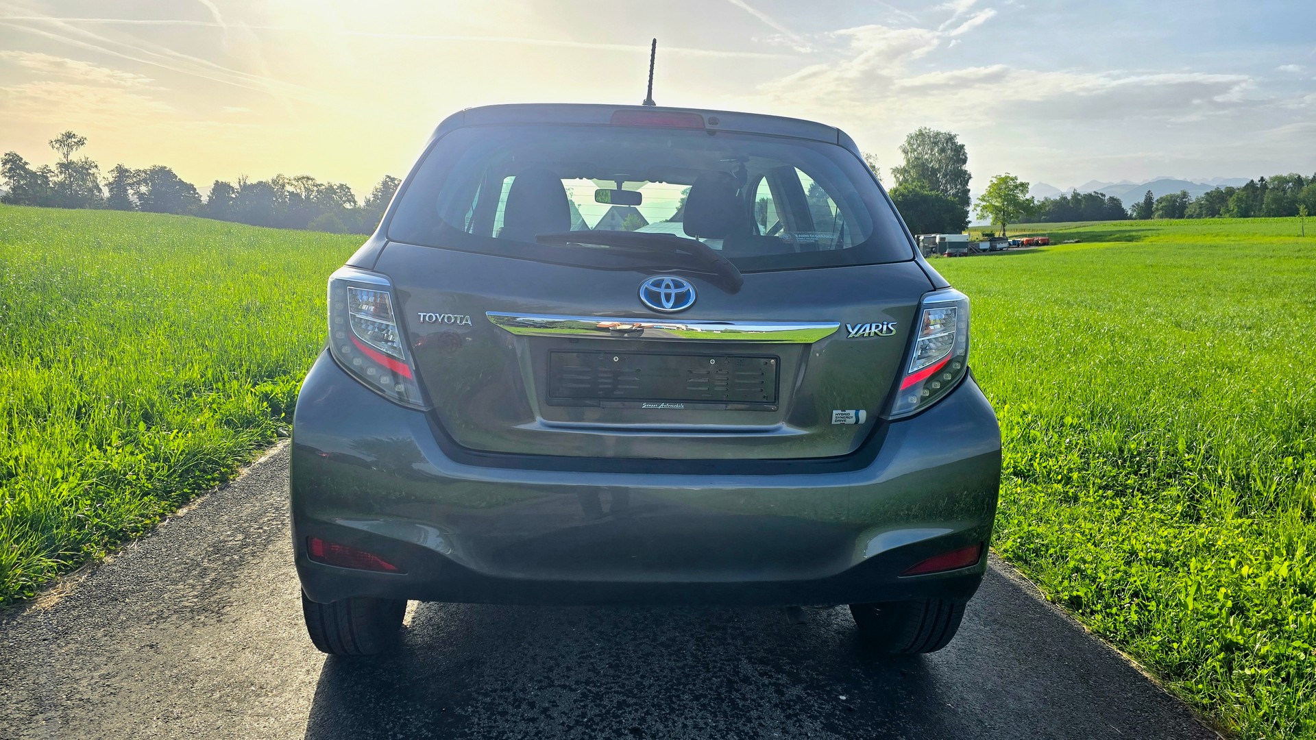 TOYOTA YARIS-image-4