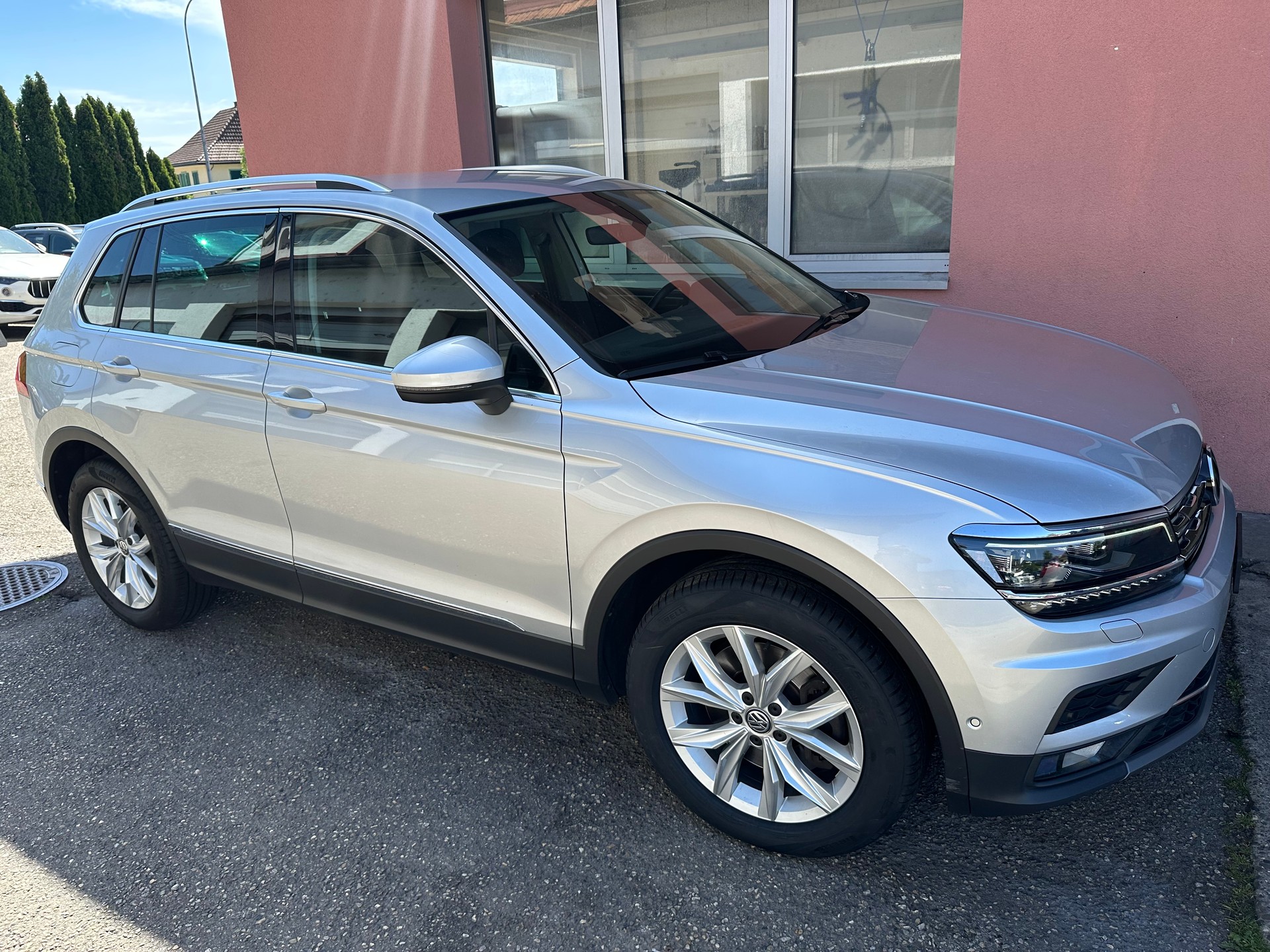 VW Tiguan 2.0 TDI SCR Highline 4Motion DSG-image-1