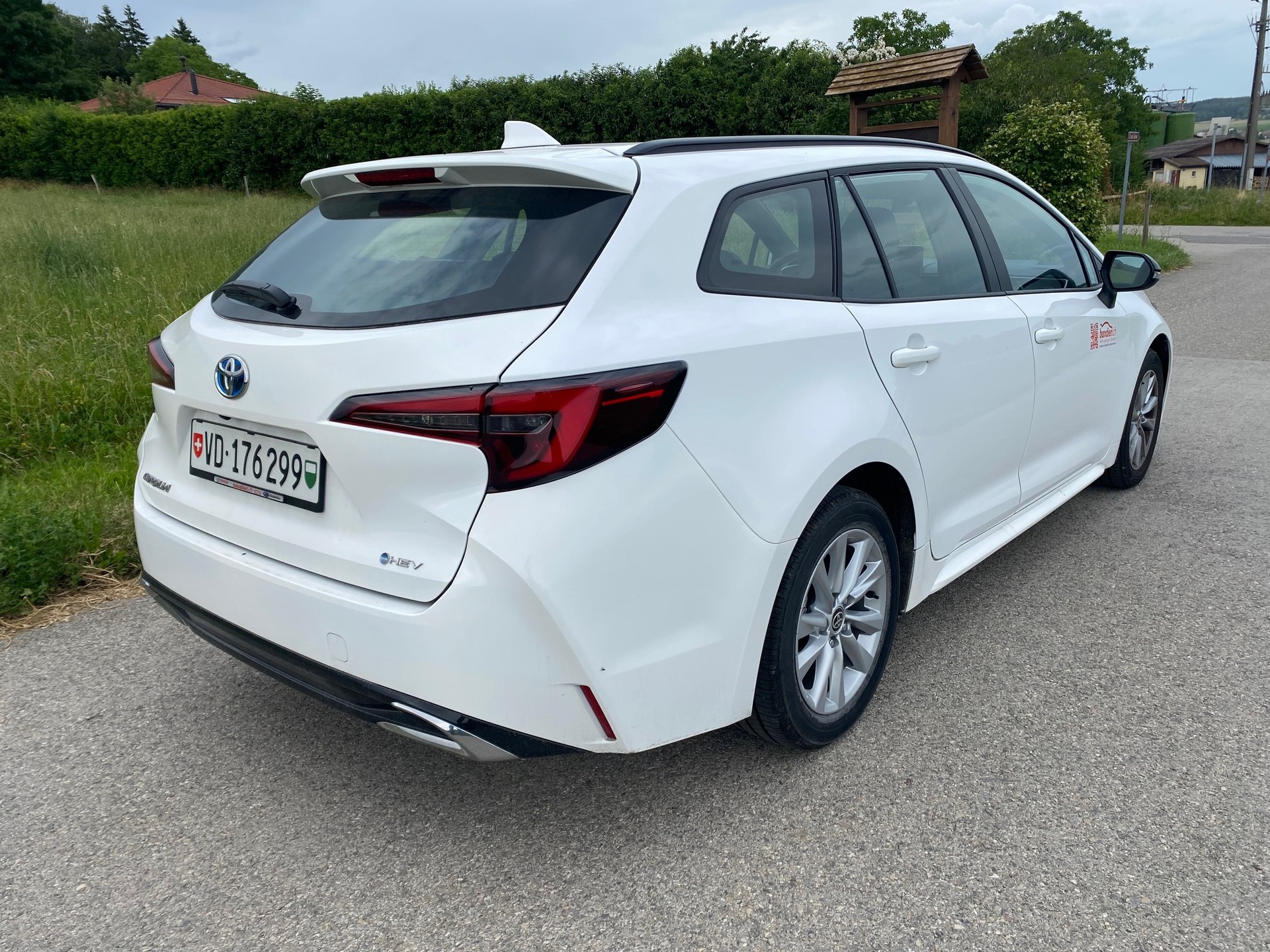 TOYOTA Corolla Touring Sports 1.8 HSD Comfort e-CVT-image-1