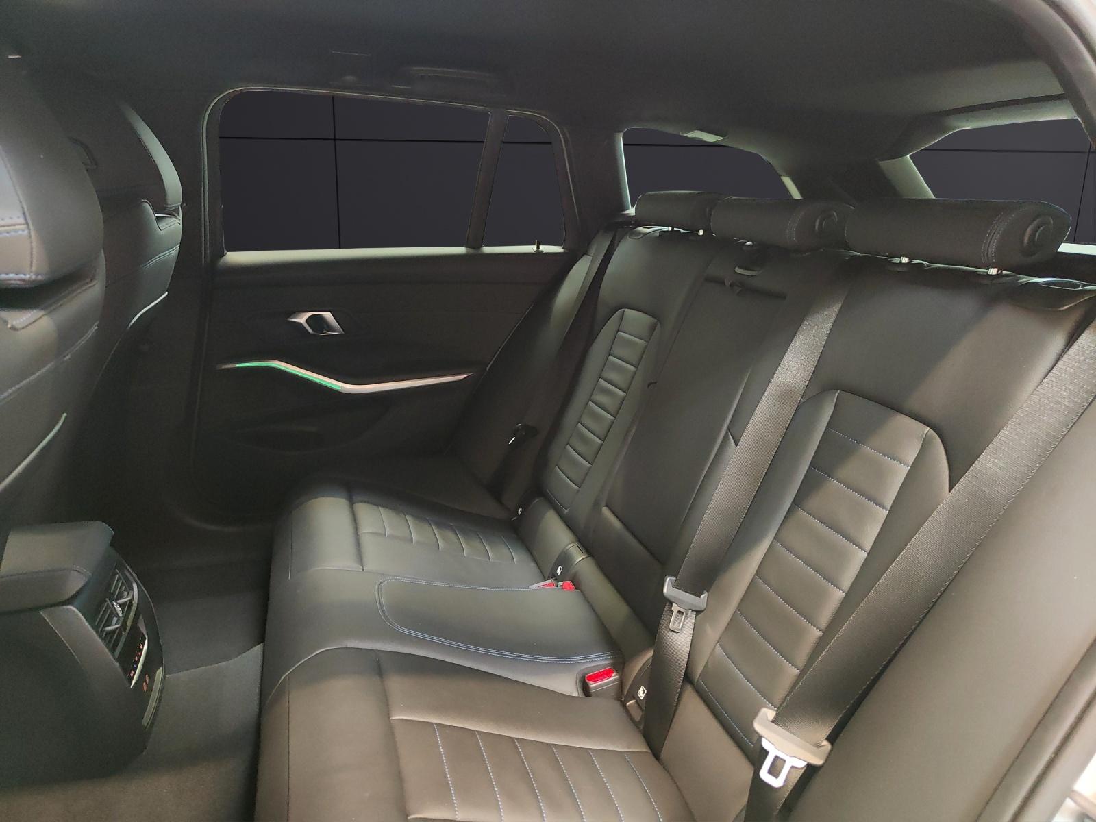 BMW 320d xDrive SAG Touring Attraktiven Leasingzinssatz ab 1,9 % bei Abschluss einer BMW Fahrzeugversicherung.-image-16