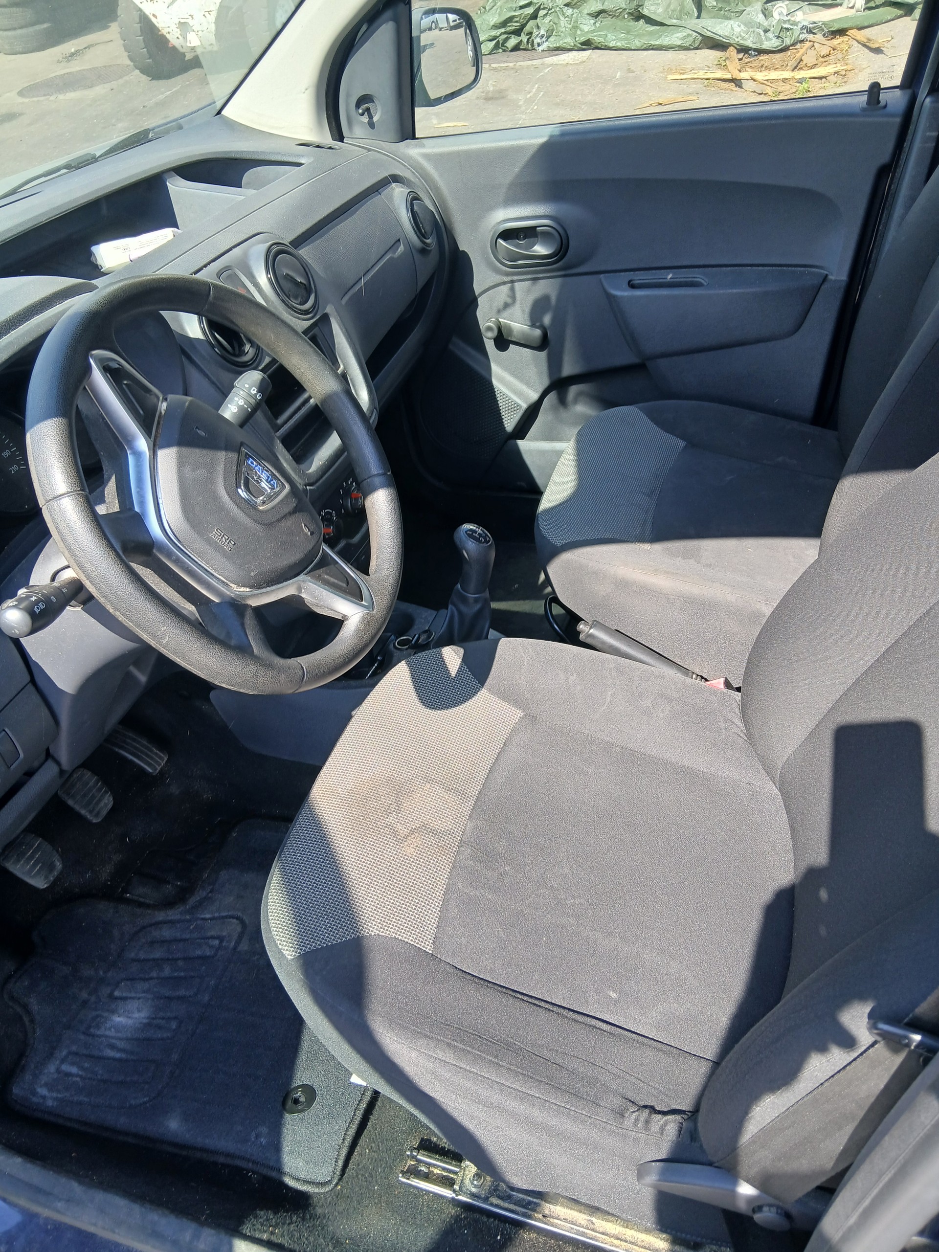 DACIA Dokker 1.6 16V Stepway Unlimited-image-7