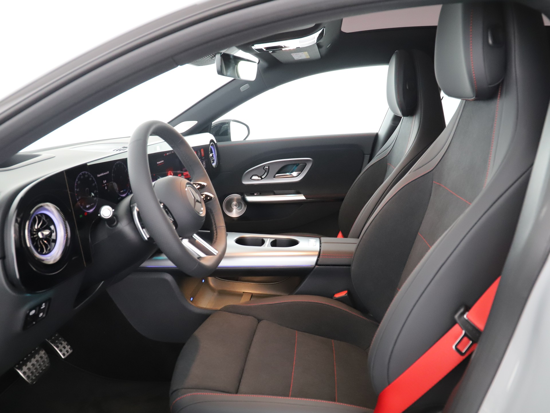 MERCEDES-BENZ CLA SB 220 4M 8G-DCT-image-9