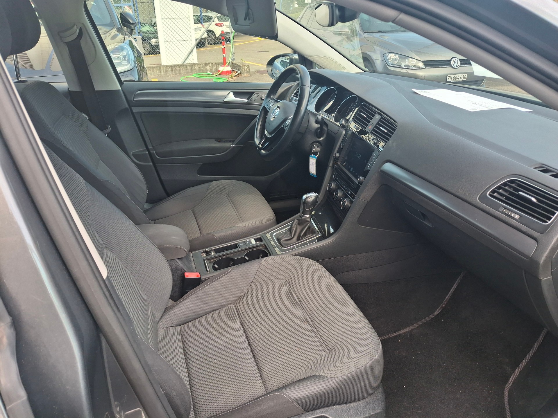 VW Golf 1.0 TSI Comfortline DSG-image-9
