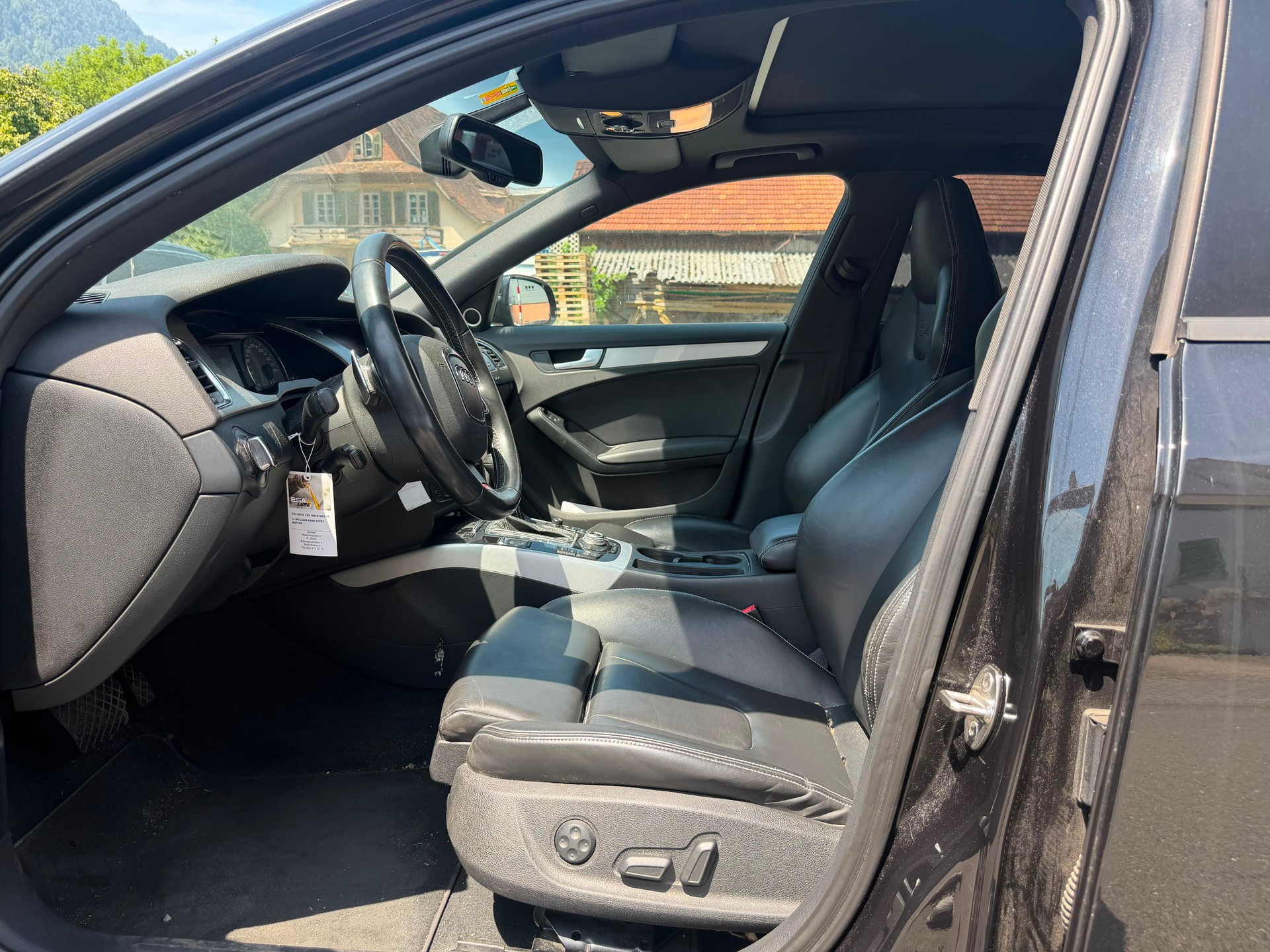 AUDI S4 Avant 3.0 TFSI quattro S-tronic-image-8