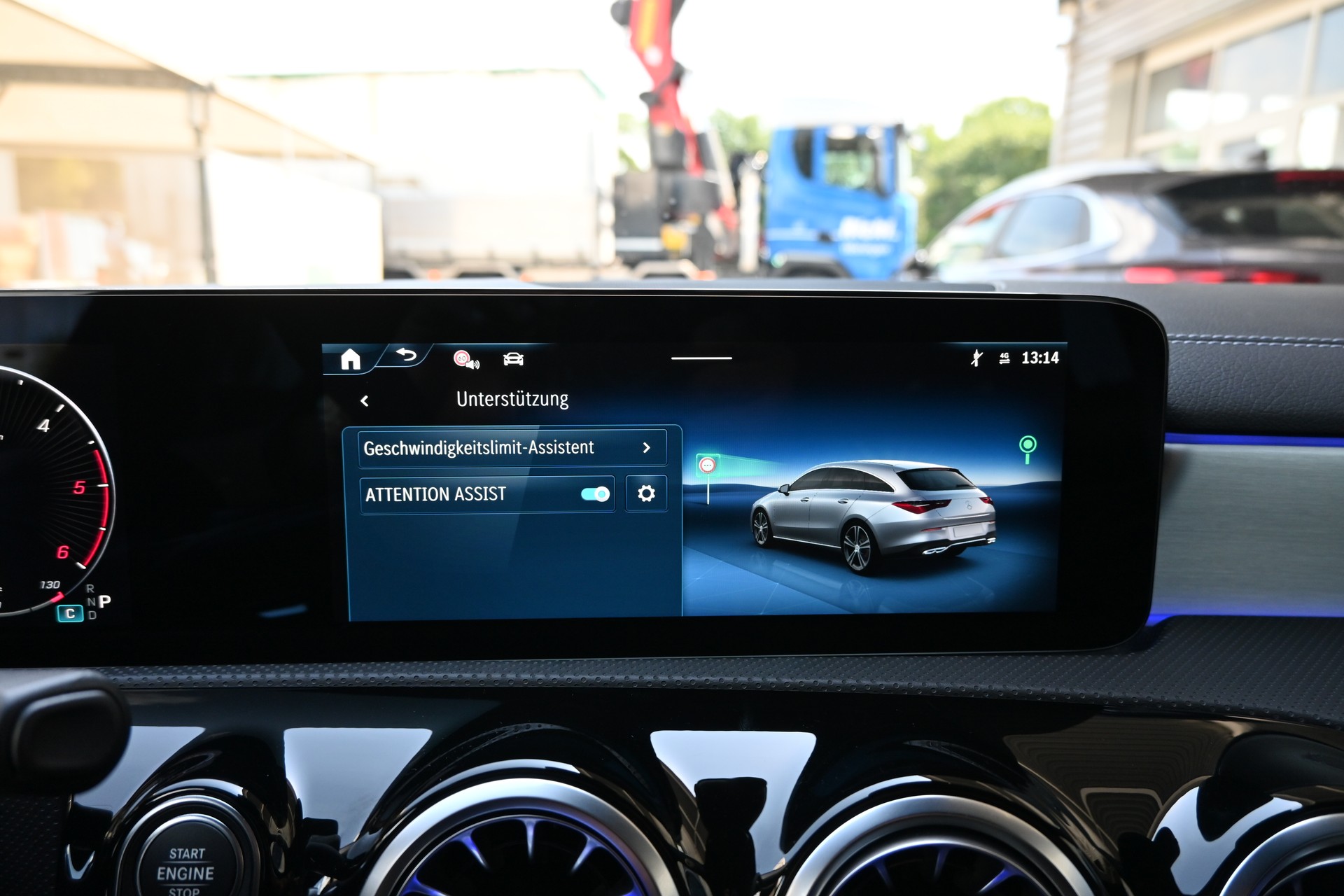 MERCEDES-BENZ CLA 200d AMG Line Shooting Brake 7G-DCT + AHK 1600kg-image-21