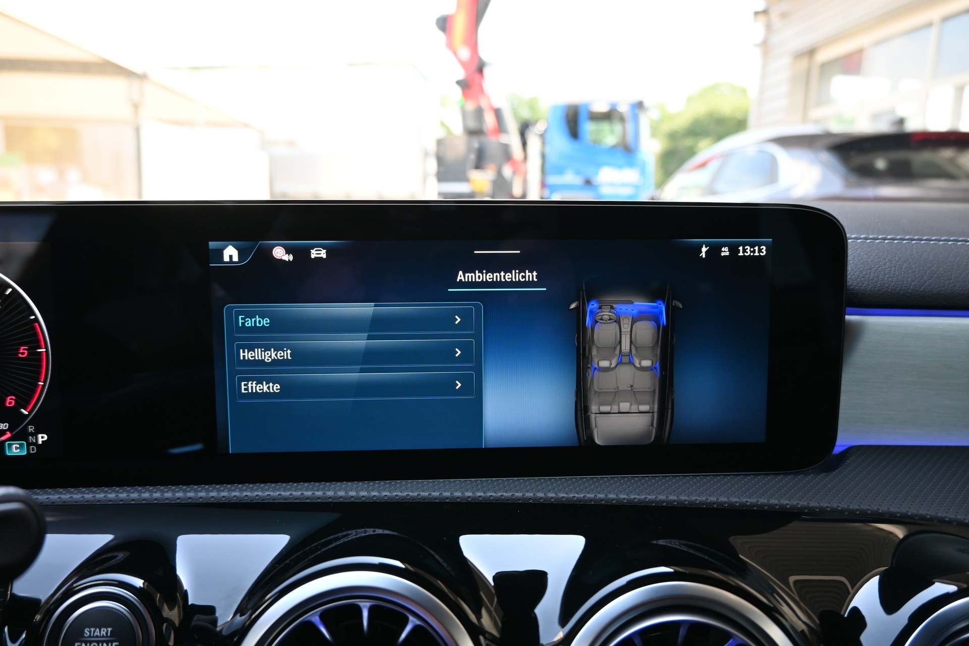 MERCEDES-BENZ CLA 200d AMG Line Shooting Brake 7G-DCT + AHK 1600kg-image-23