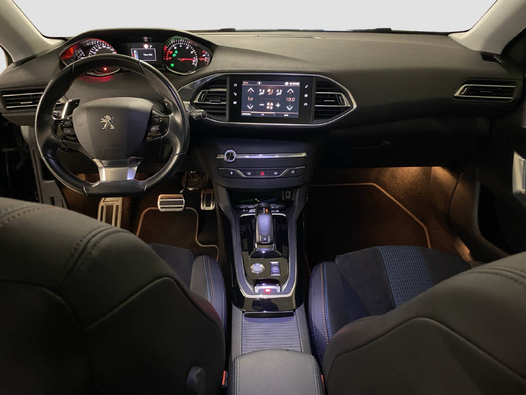 PEUGEOT 308 1.2 PureTech 130 Tech Edition S/S-image-10