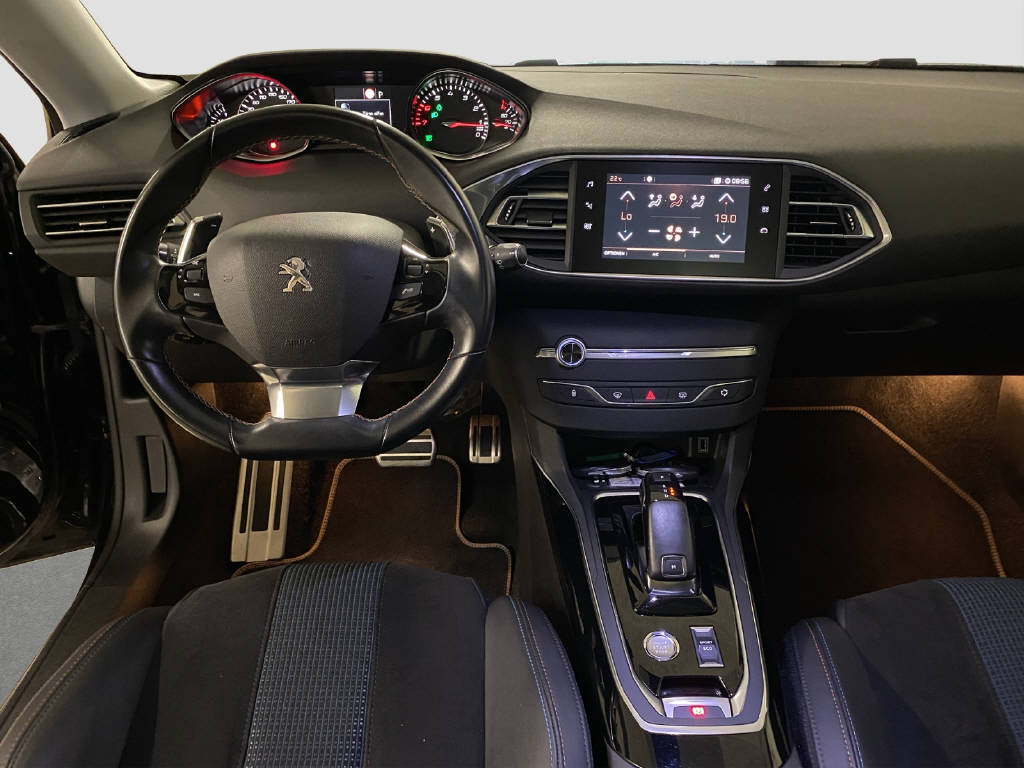 PEUGEOT 308 1.2 PureTech 130 Tech Edition S/S-image-9