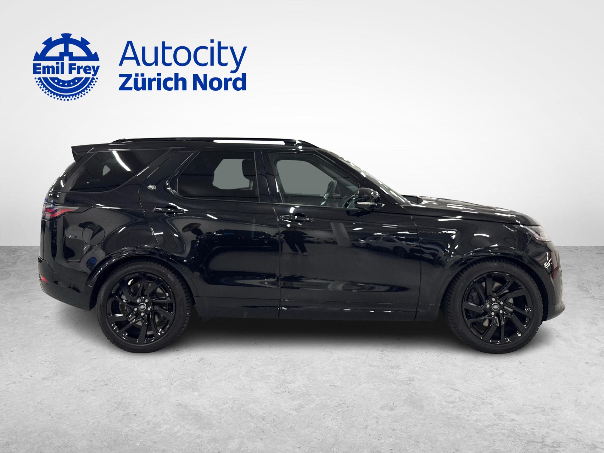 LAND ROVER Discovery 3.0 D I6 350 Dynamic SE-image-5