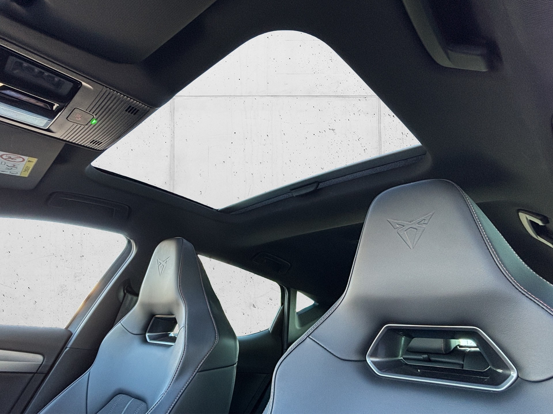 CUPRA Leon 2.0 TSI 300 DSG-image-18