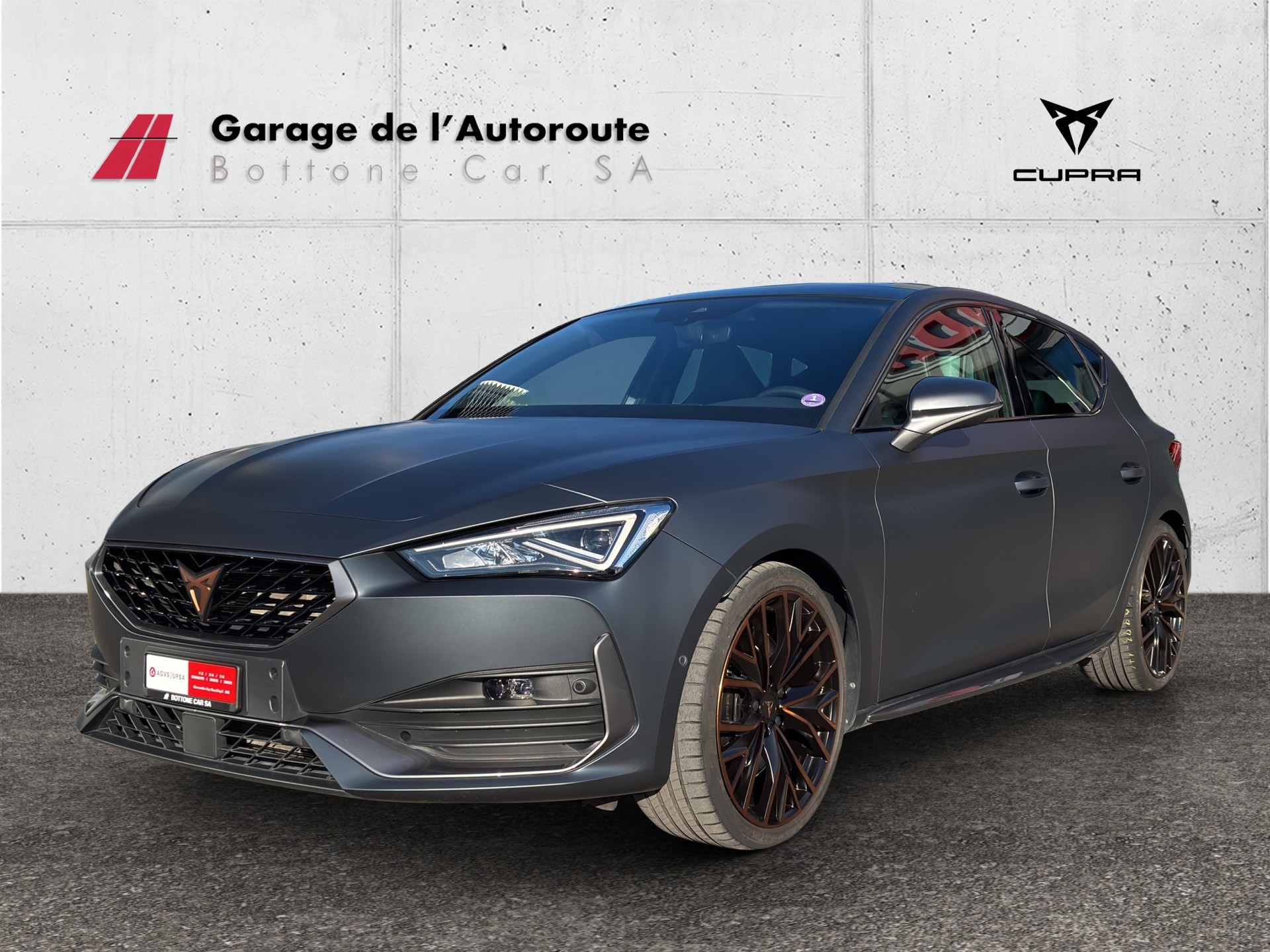 CUPRA Leon 2.0 TSI 300 DSG-image-0