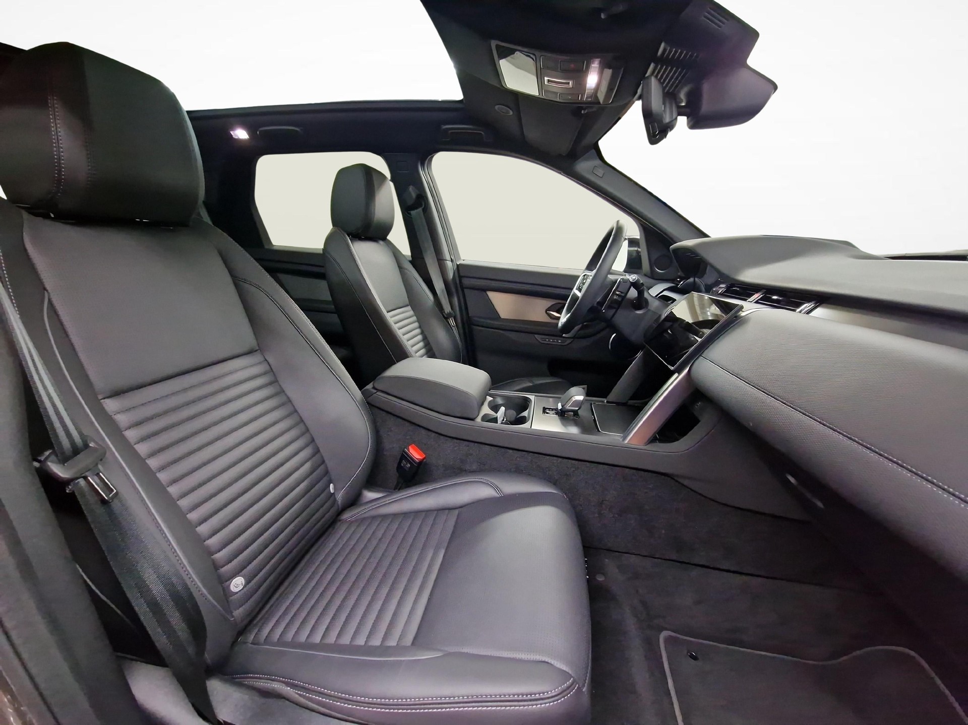 LAND ROVER Discovery Sport 1.5 T 270e Dynamic SE-image-9